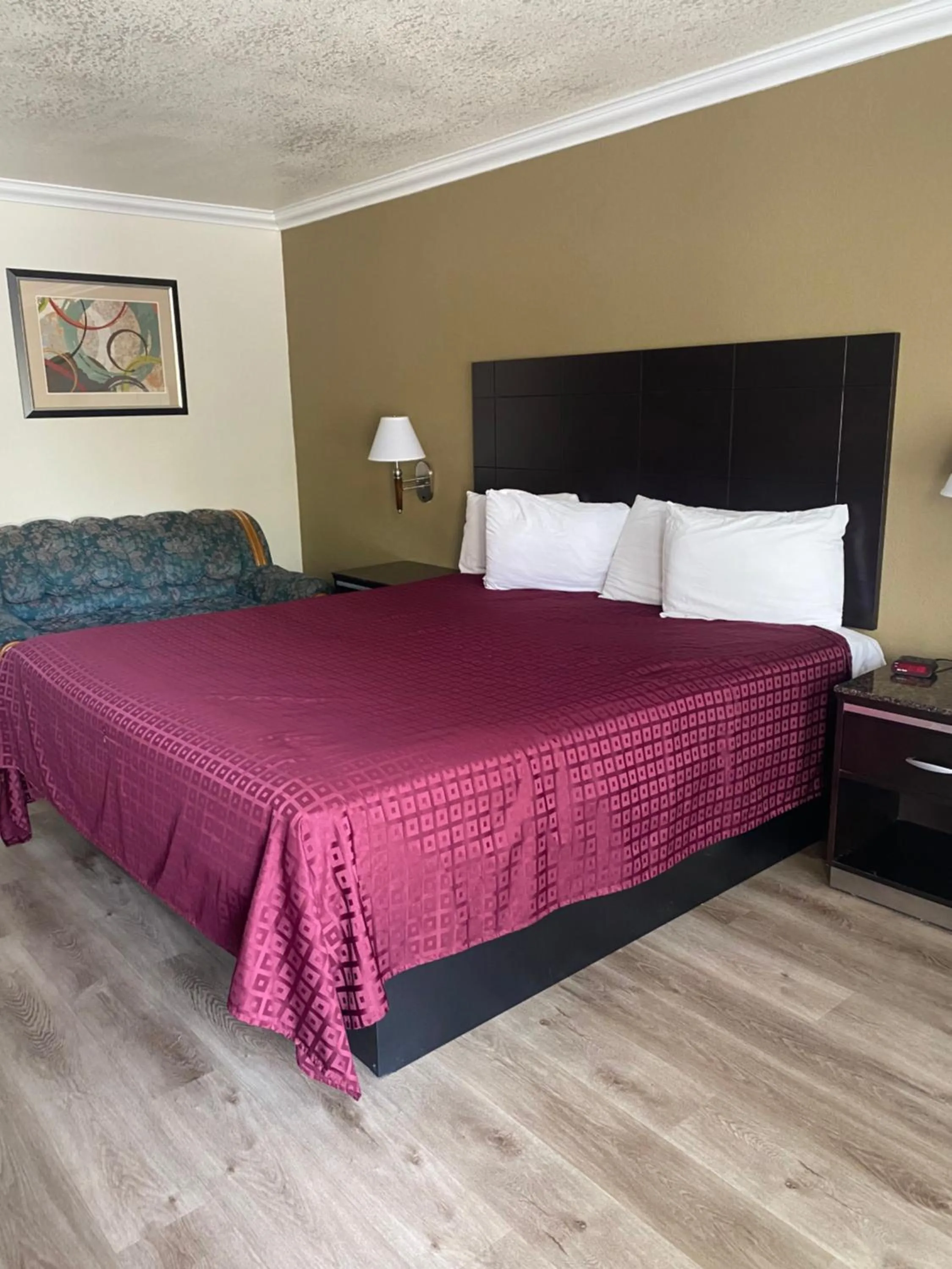 King Room in Atascadero Inn