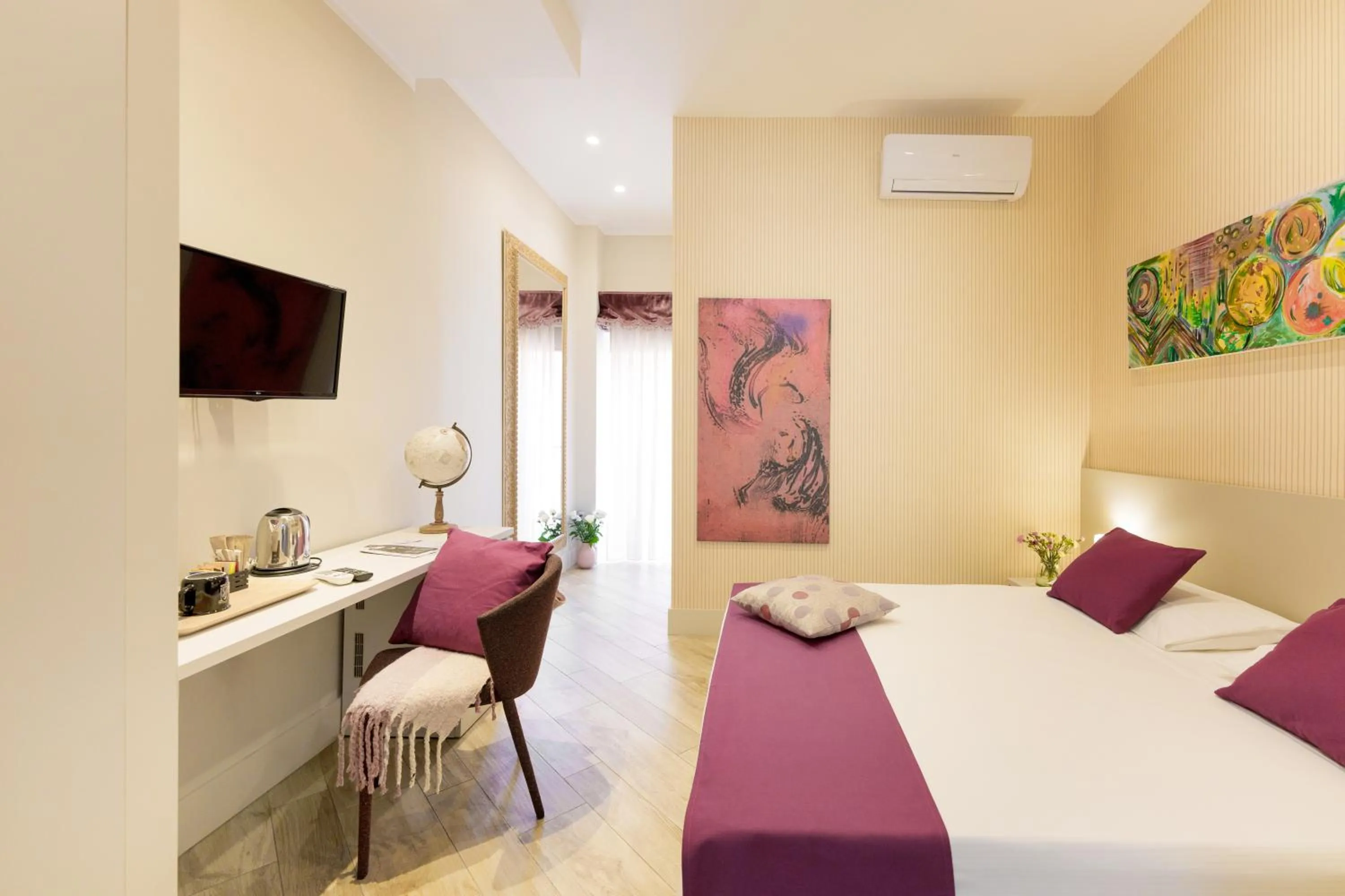 Standard Double Room in It's Room Naples