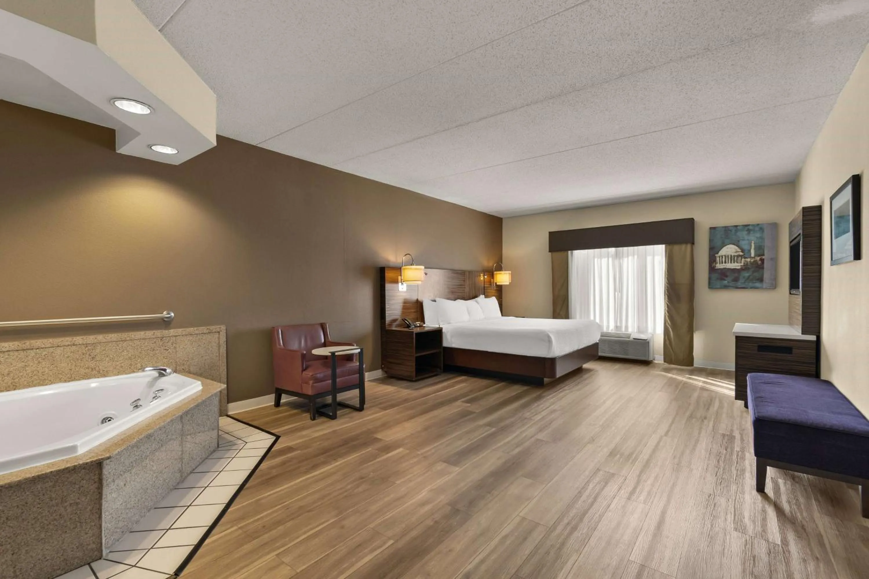 Deluxe King Studio Suite - Non-Smoking in Ramada by Wyndham Harrisburg/Hershey Area