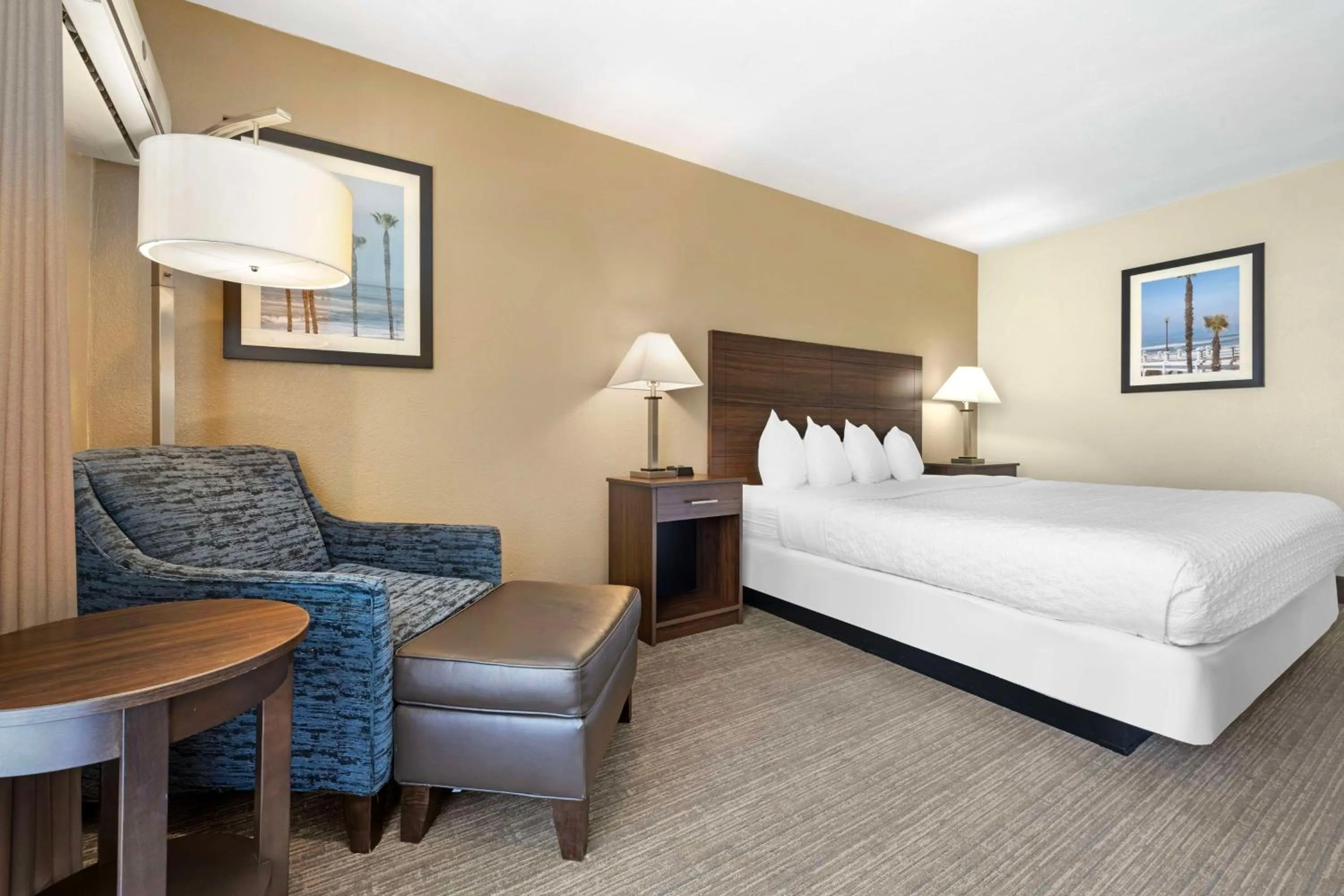 King Room - Non-Smoking in Best Western Oceanside Inn