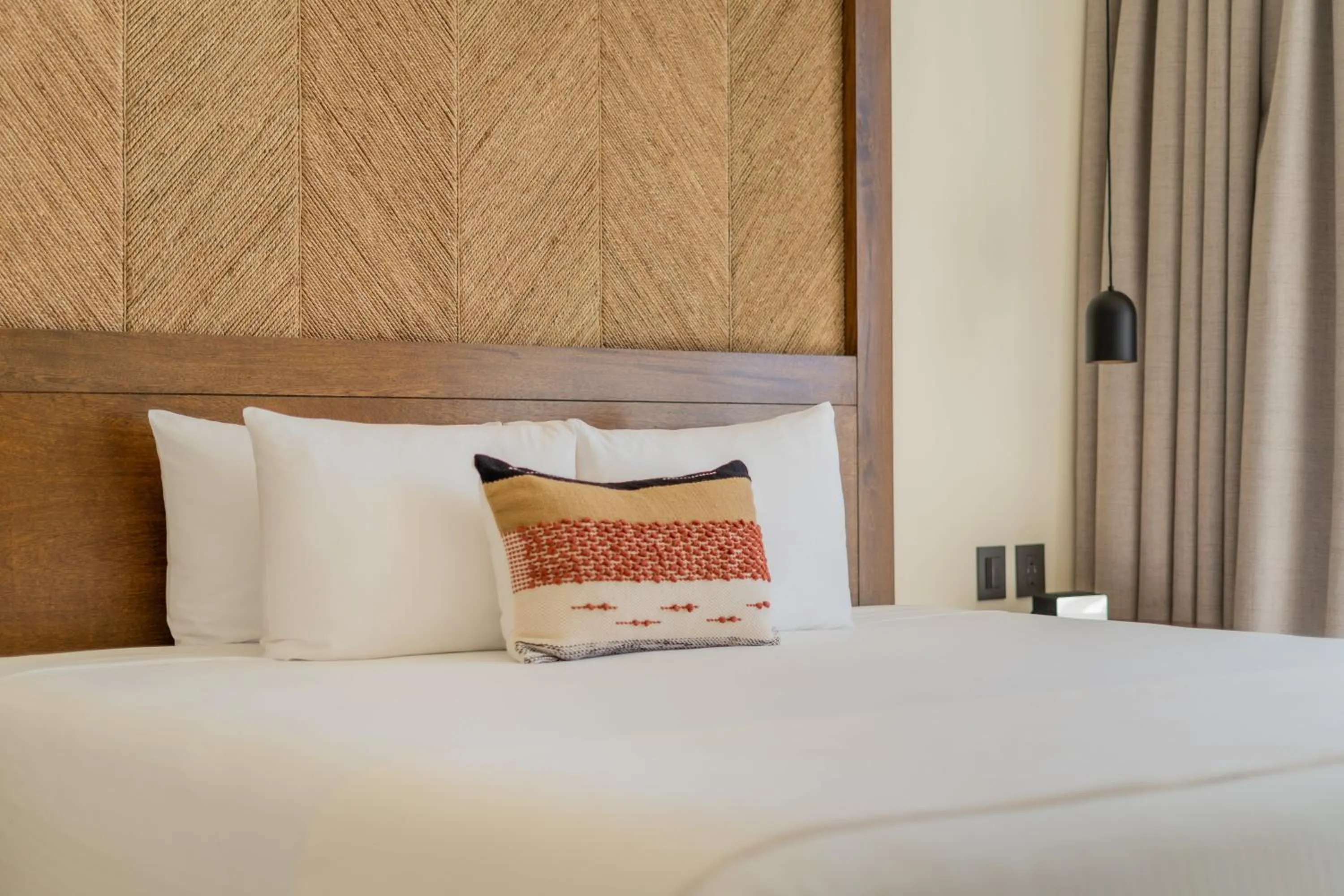 King Room with Side Sea View - Non-Smoking in Hotel Indigo La Paz Puerta Cortes by IHG