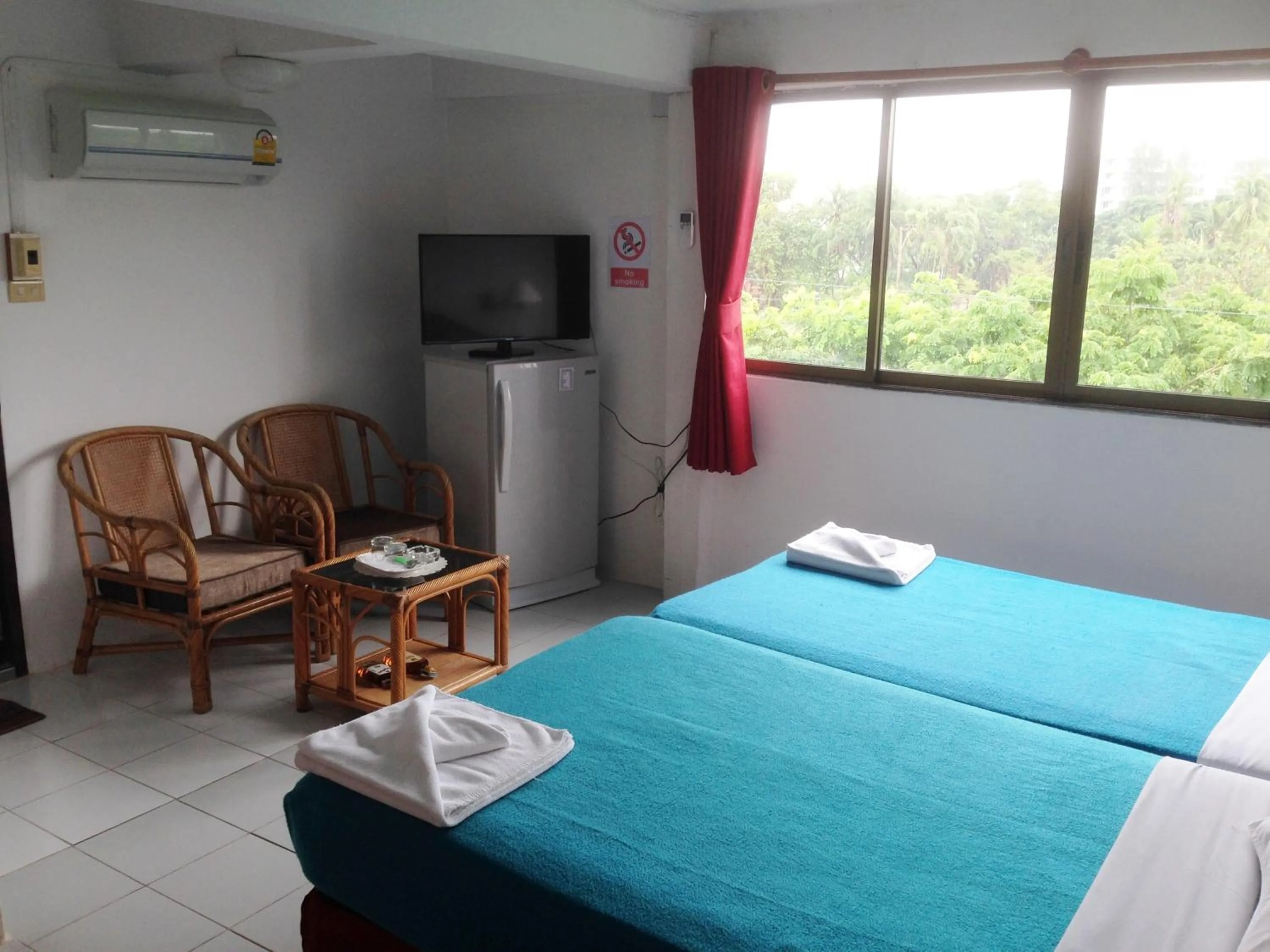 Budget Twin Room in A&B Hotel