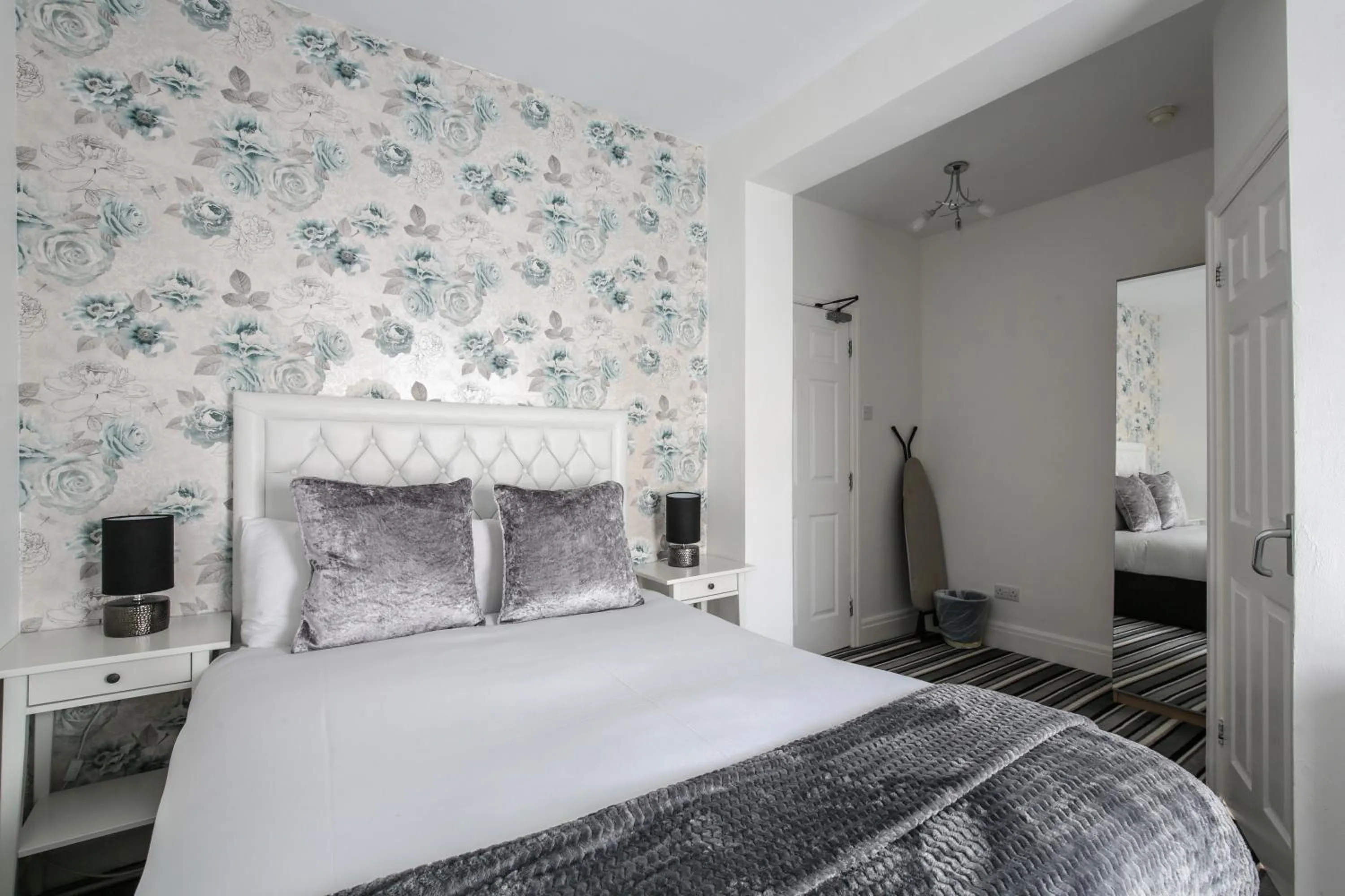 Double Room with Private External Bathroom in Sefton Park Hotel