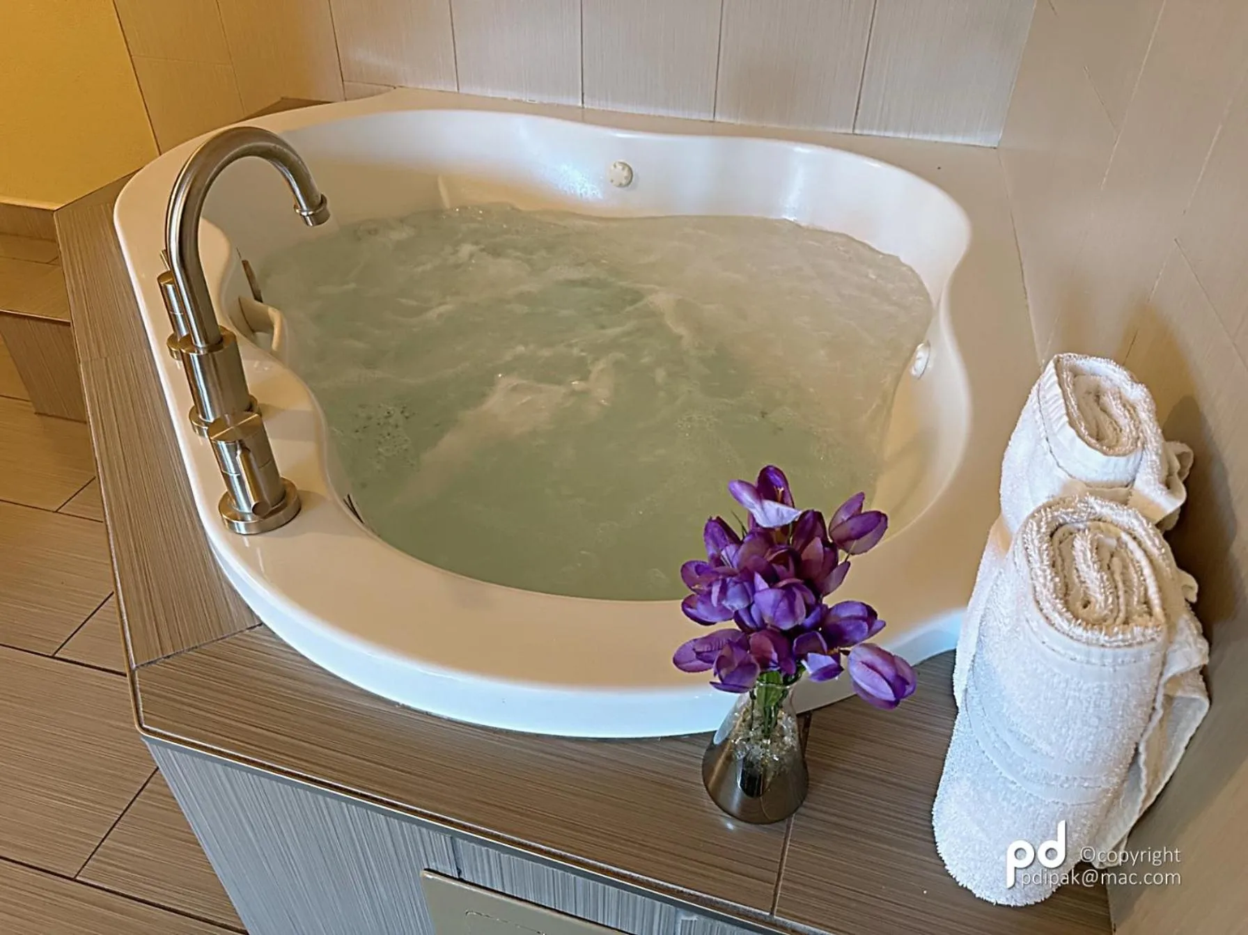 Executive King Suite with Spa Bath - Non-Smoking in Travel Inn & Suites Flemington