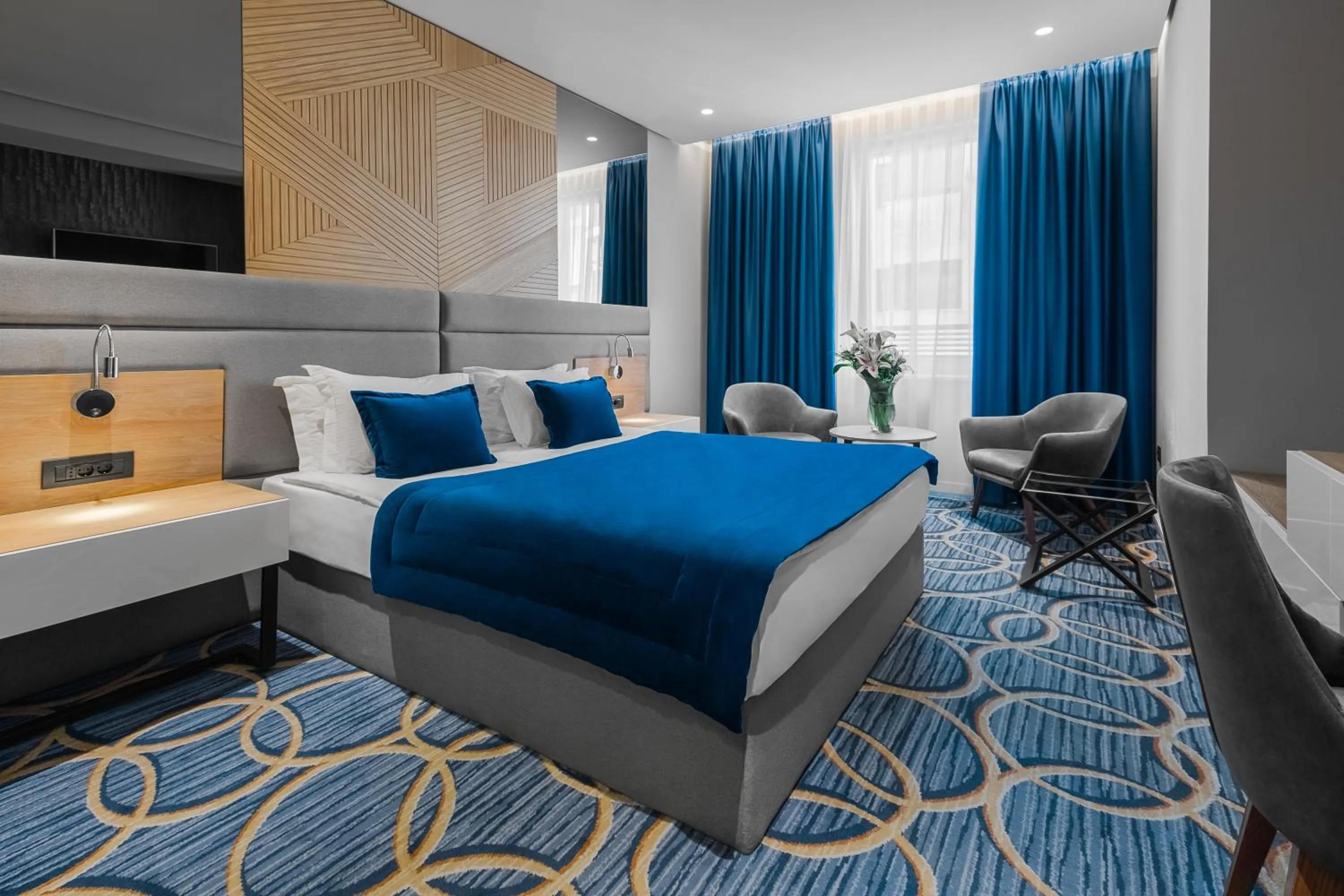 Standard Double Room with Free Parking in Sky Hotel