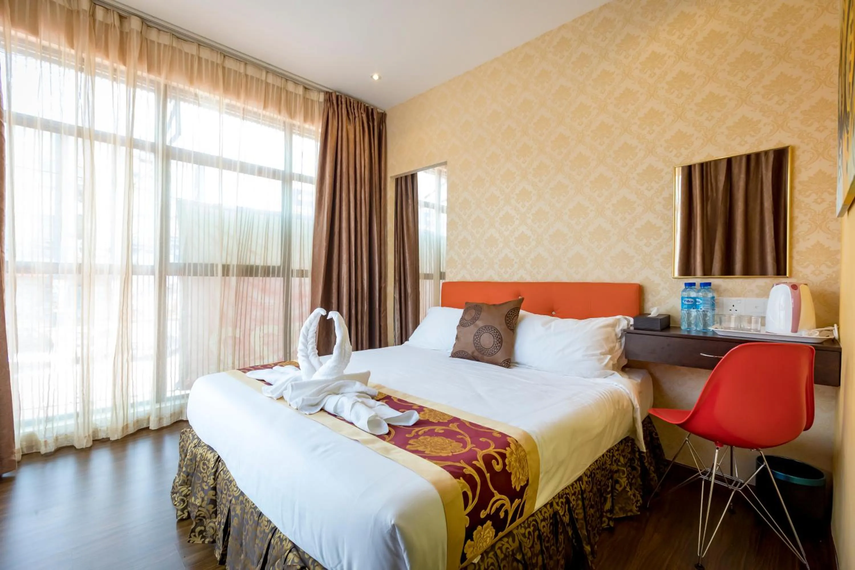 Deluxe King Room in Hamilton Hotel Kajang