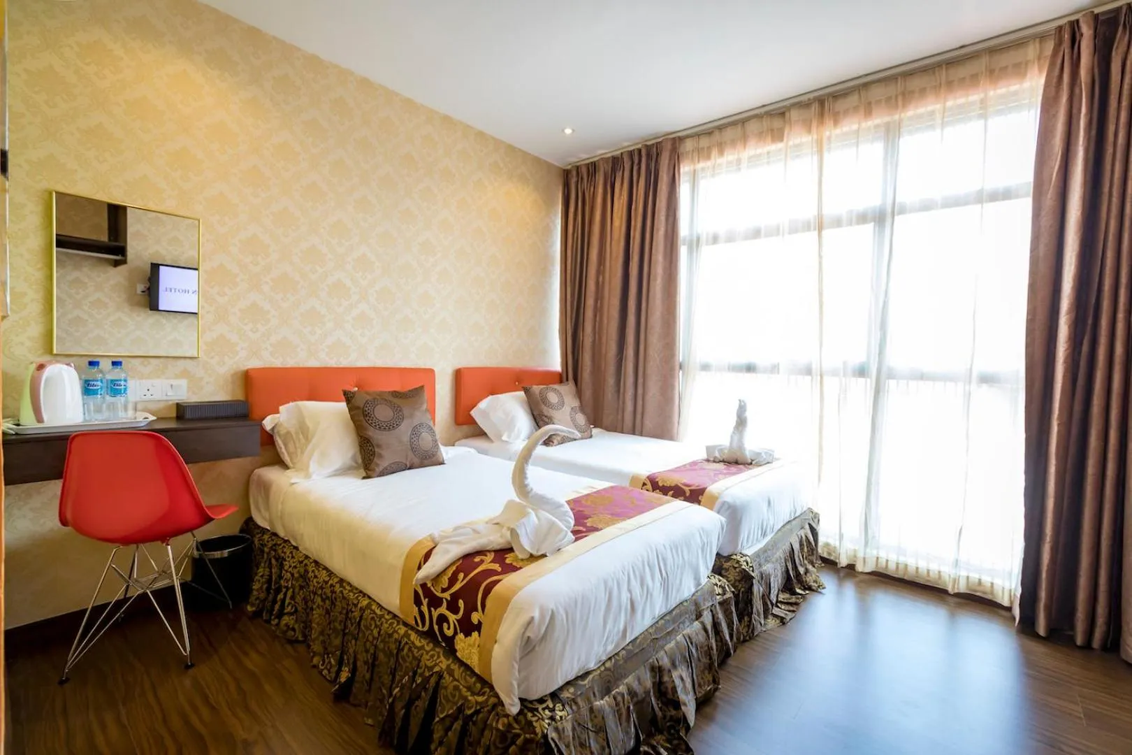 Deluxe Twin Room in Hamilton Hotel Kajang