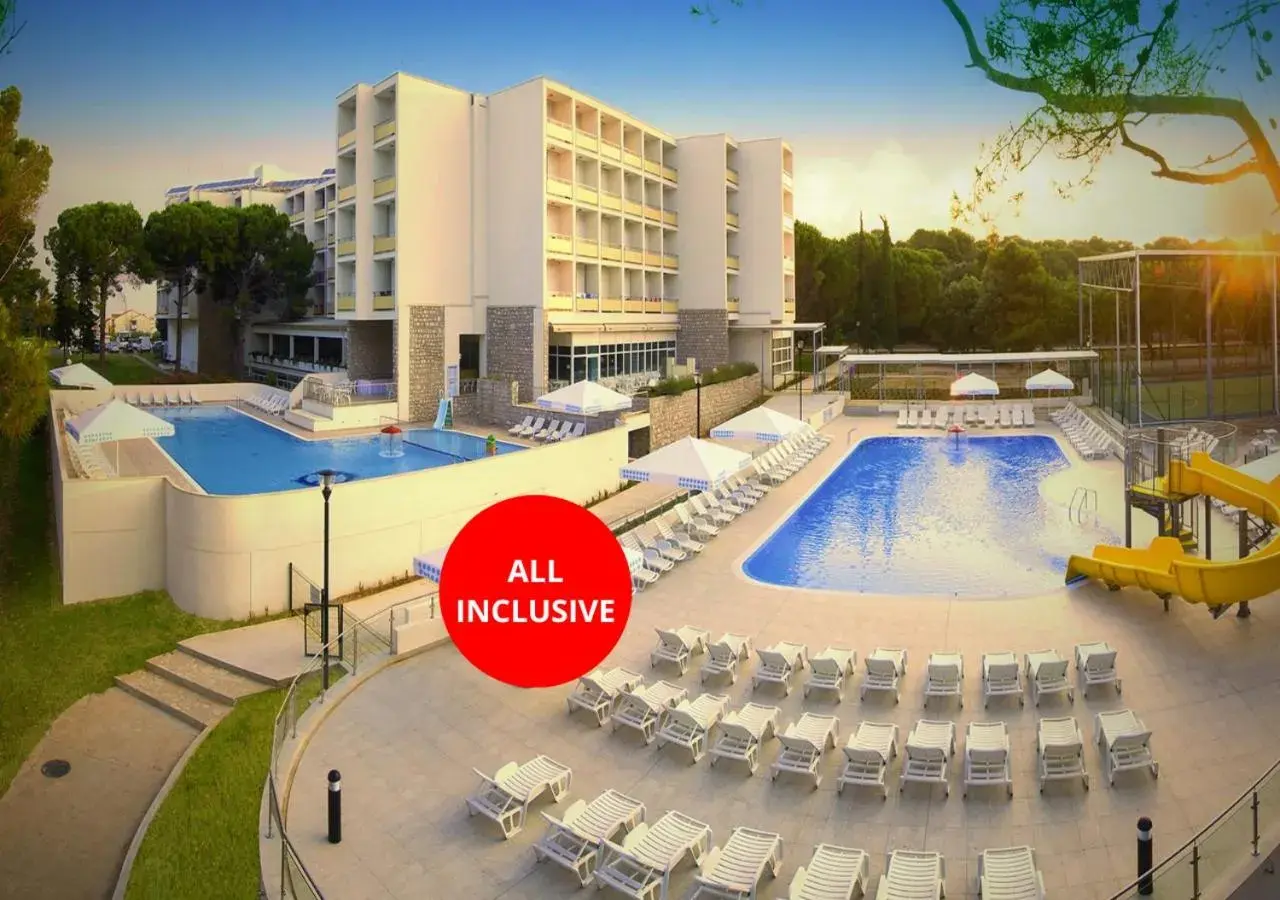 Family Hotel Adria - All inclusive Family Hotel Adria - All inclusive
