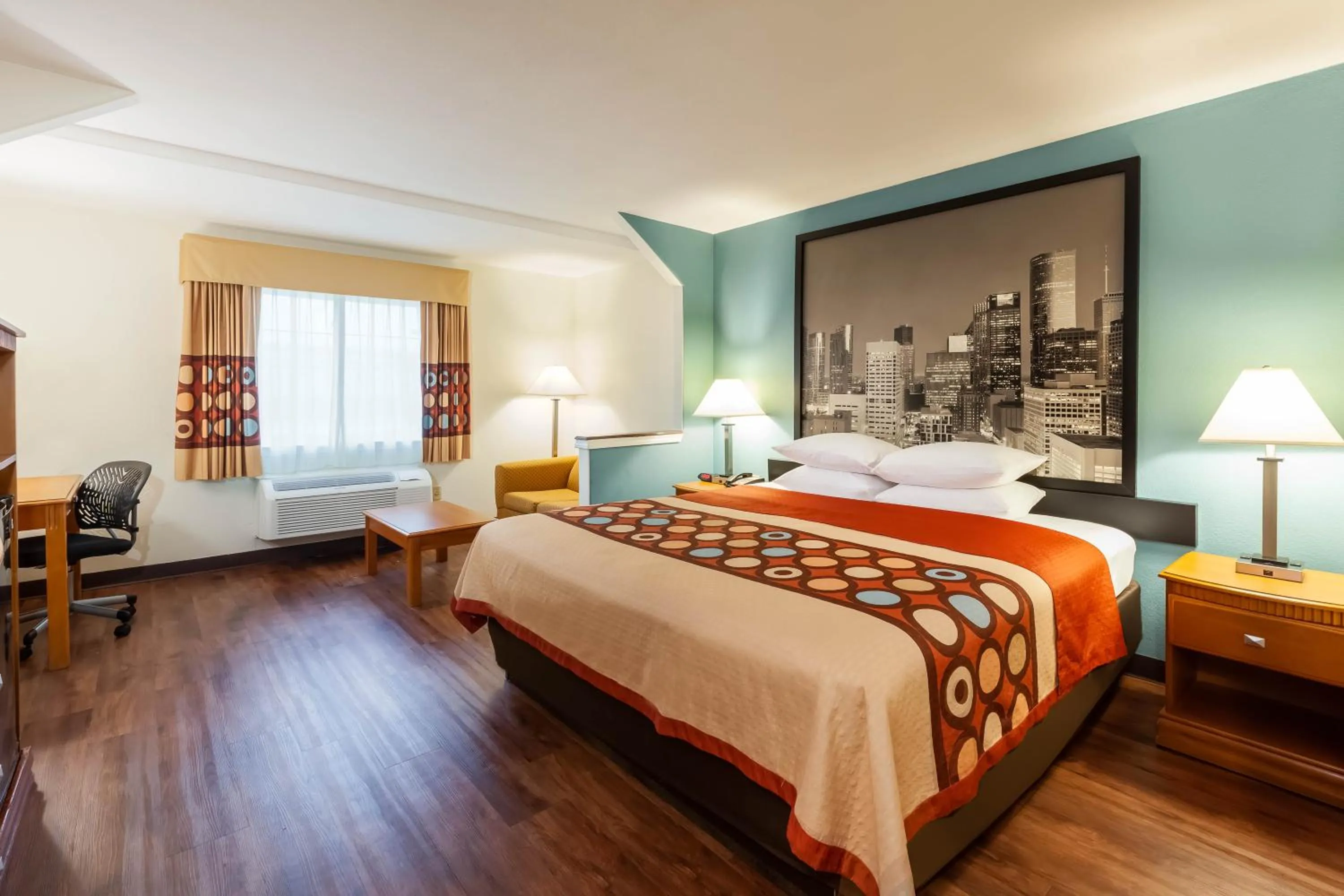 King Room - Non-Smoking in Super 8 by Wyndham Beaumont I-10 College St