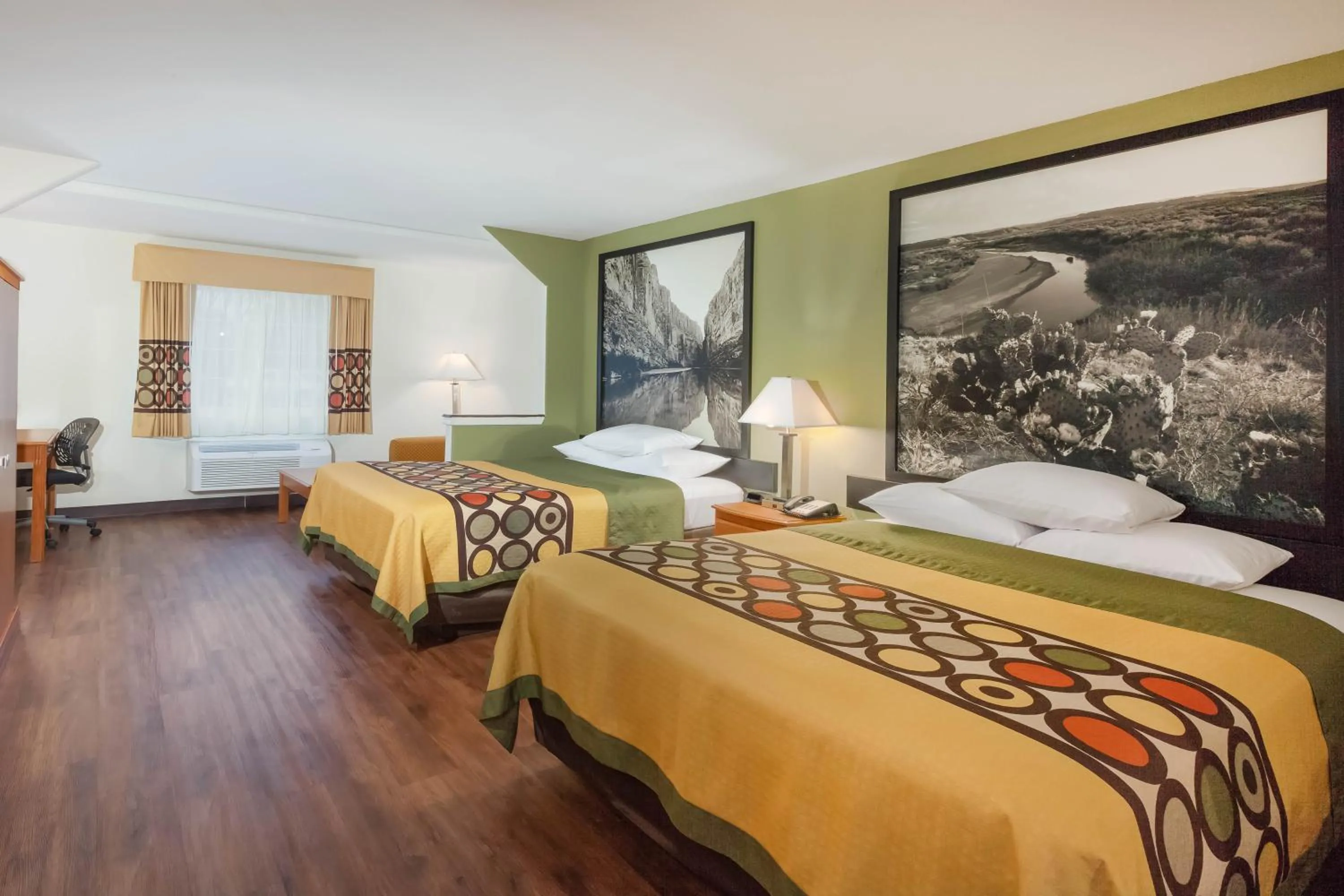 Queen Room with Two Queen Beds - Smoking in Super 8 by Wyndham Beaumont I-10 College St