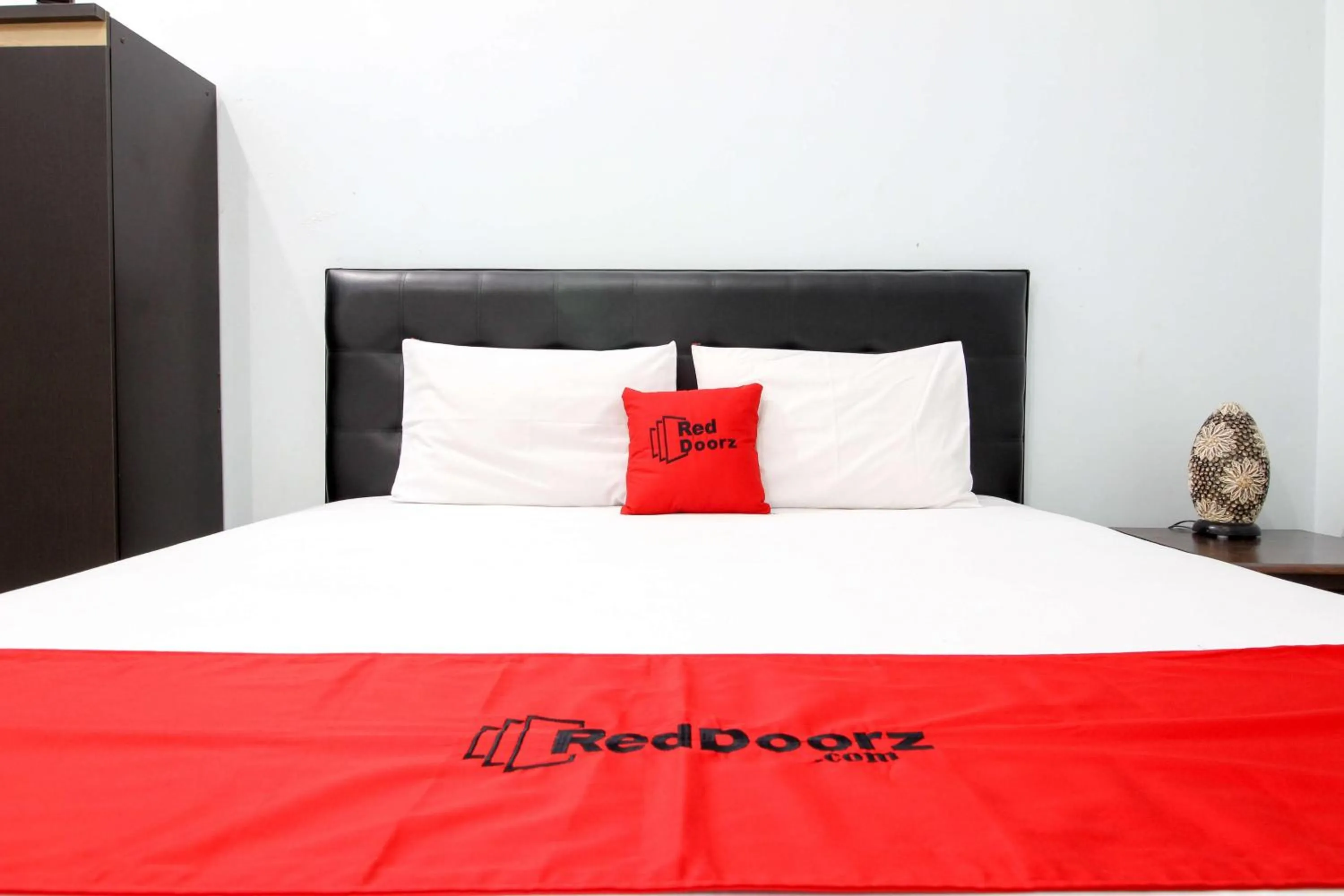 Standard Double Room in RedDoorz Plus @ Timoho