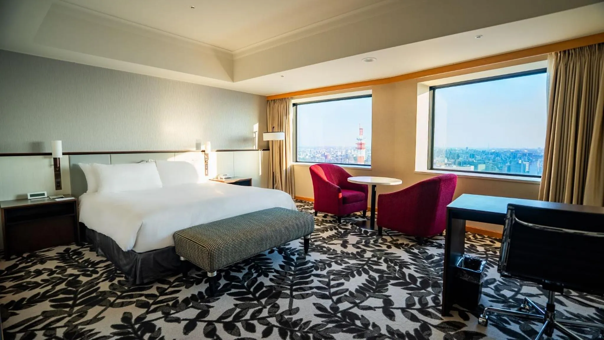 Premium Queen Room with Nagoya Port Ferris Wheel View in ANA Crowne Plaza Hotel Grand Court Nagoya by IHG