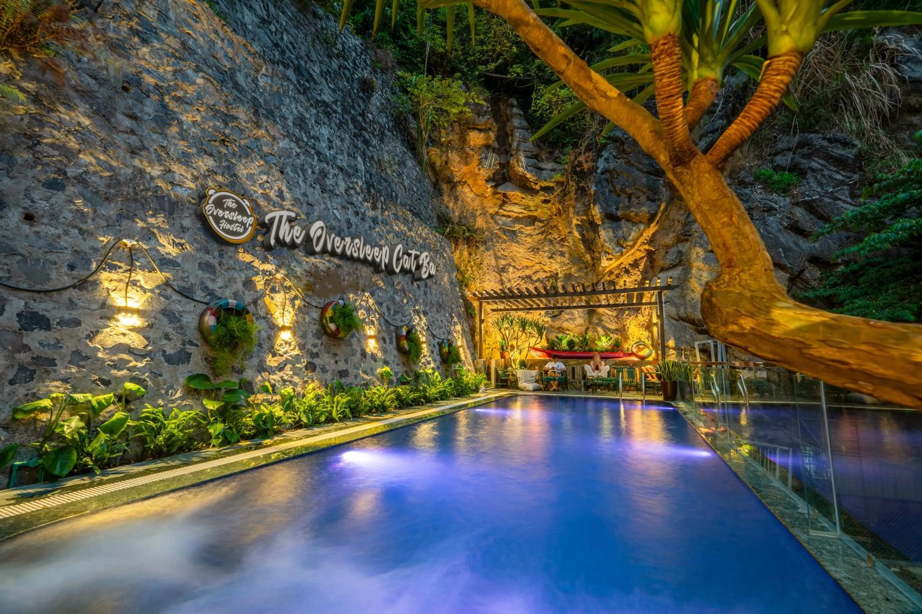 The Oversleep Catba Hostel & Pool Bar