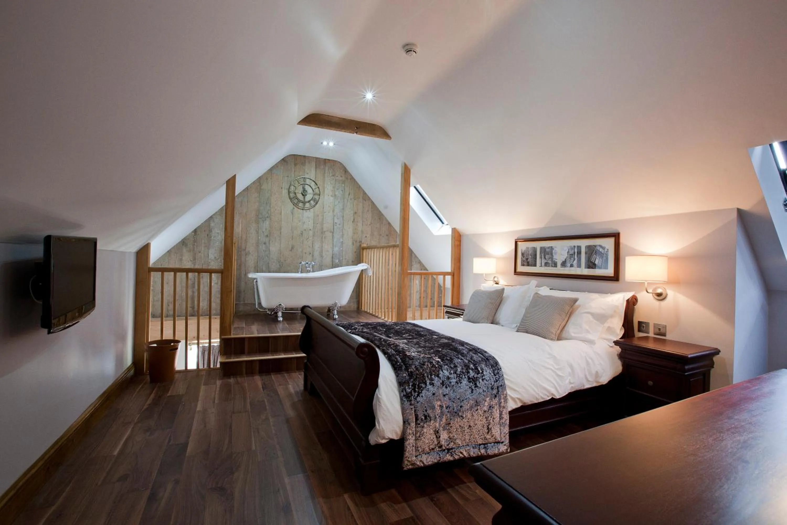 Deluxe King Suite in The New Inn