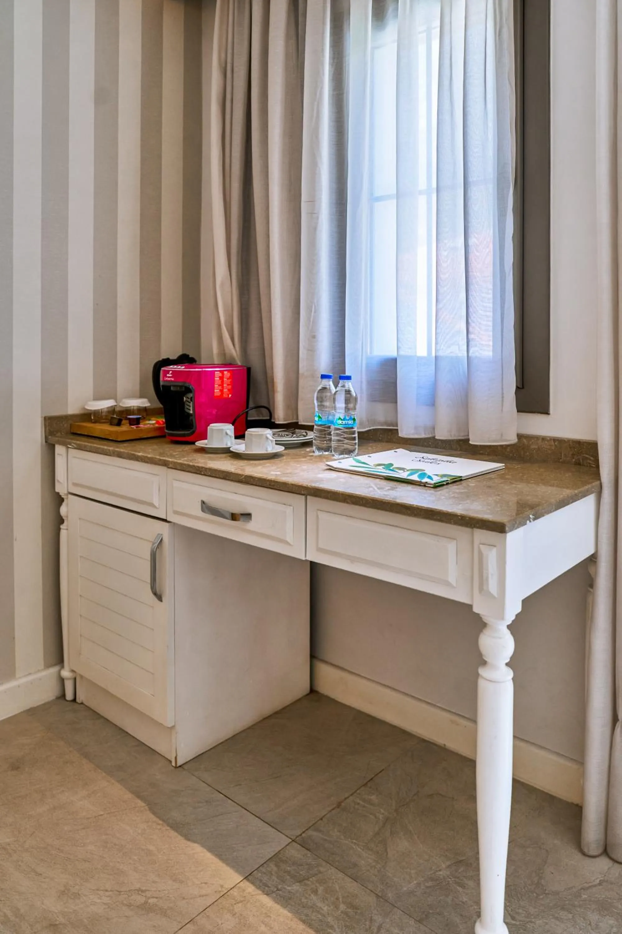 Deluxe Triple Room in Salonika Suites