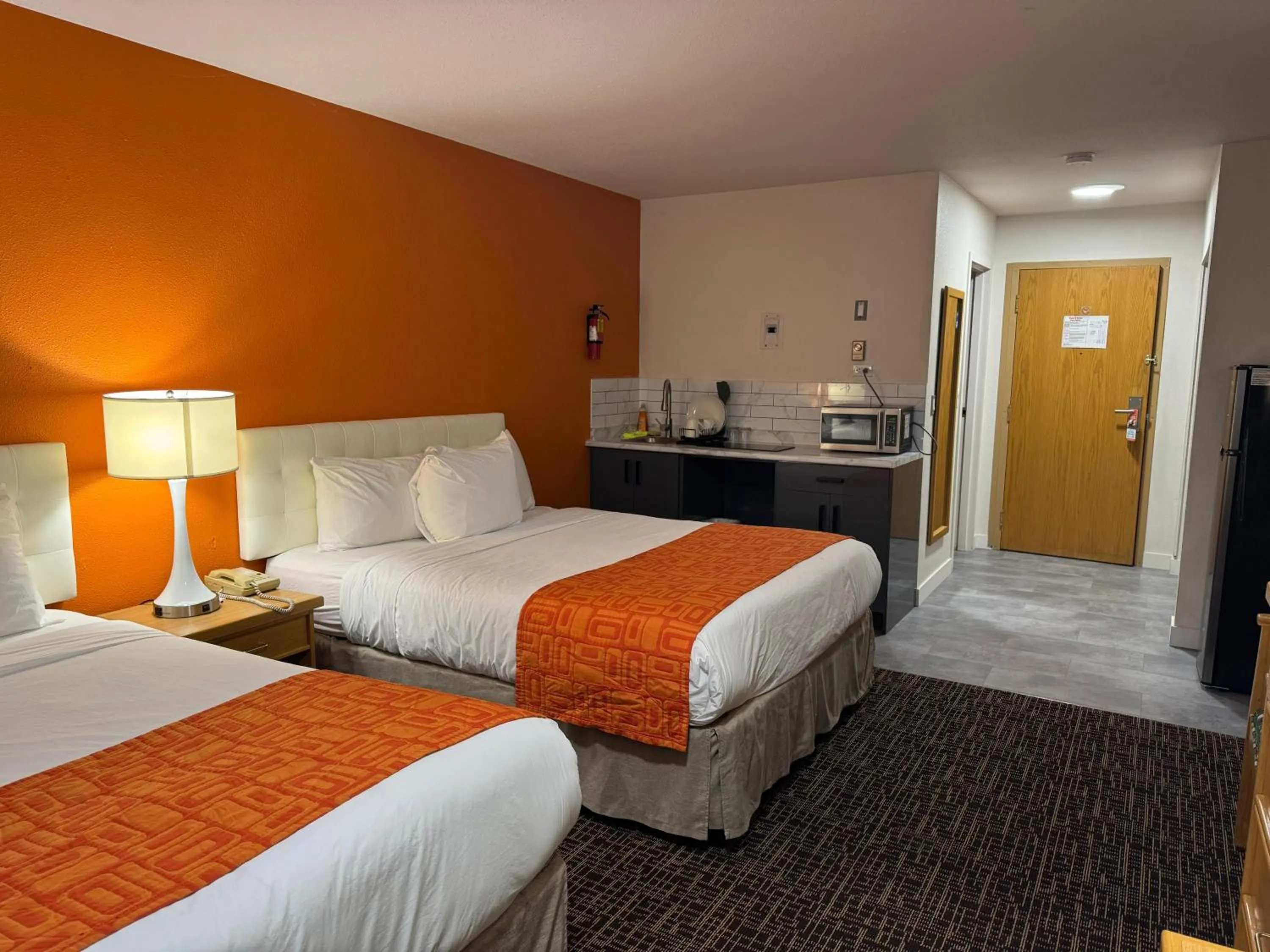 Queen Room with Two Queen Beds - Non-Smoking in Howard Johnson by Wyndham Fort St. John