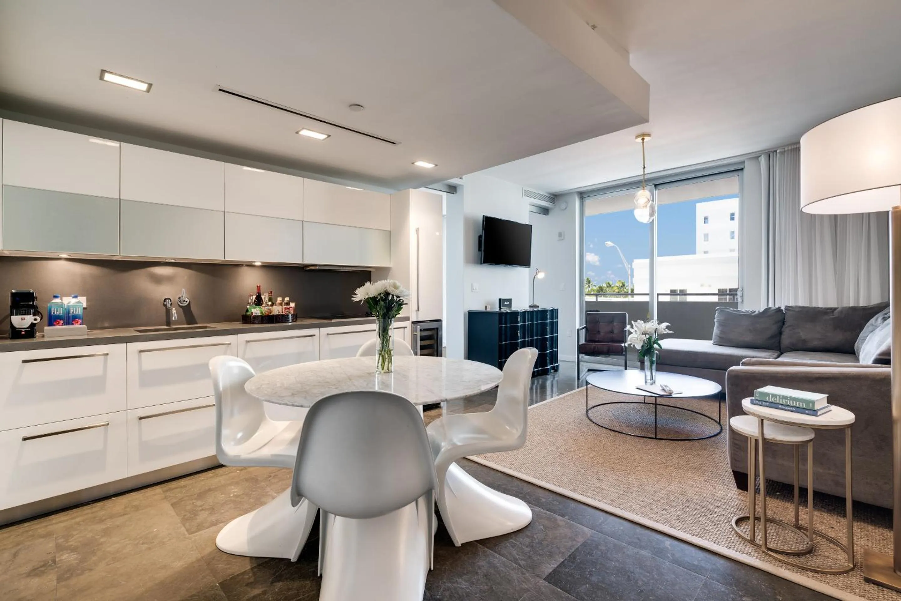 One bedroom suite with balcony  in Boulan South Beach