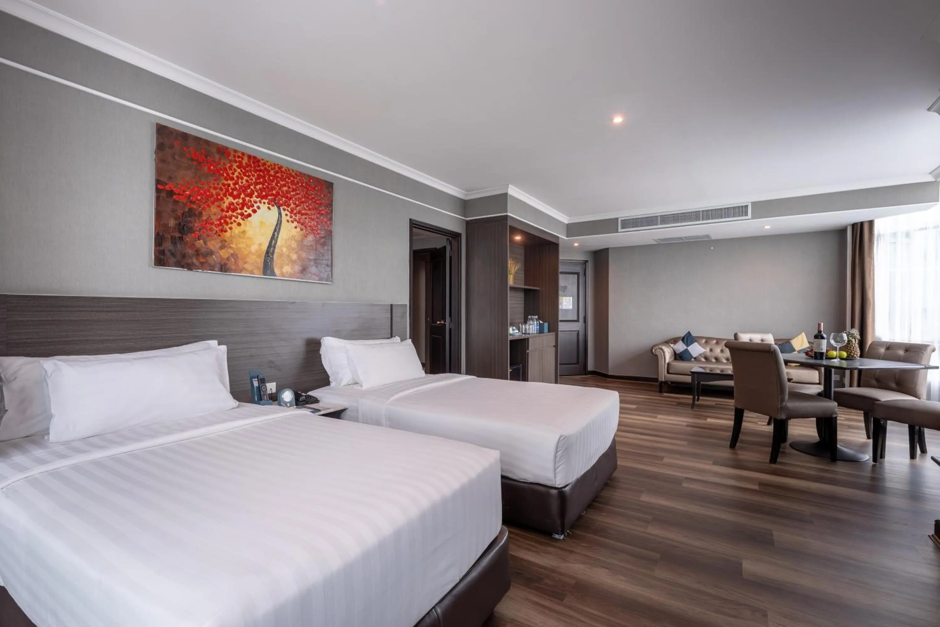 Family Suite in Siam Mandarina Hotel - Free BKK Airport Shuttle