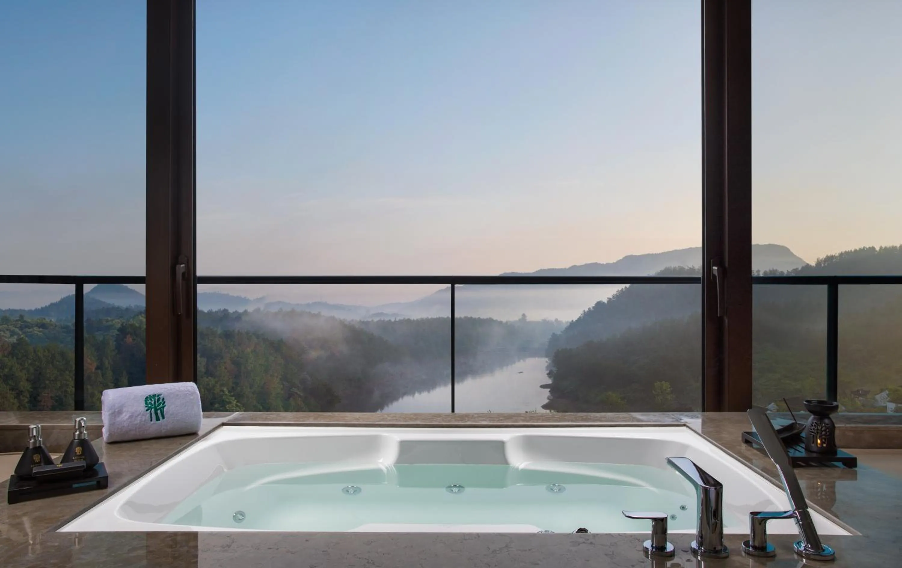 Panoramic Suite in Banyan Tree Anji