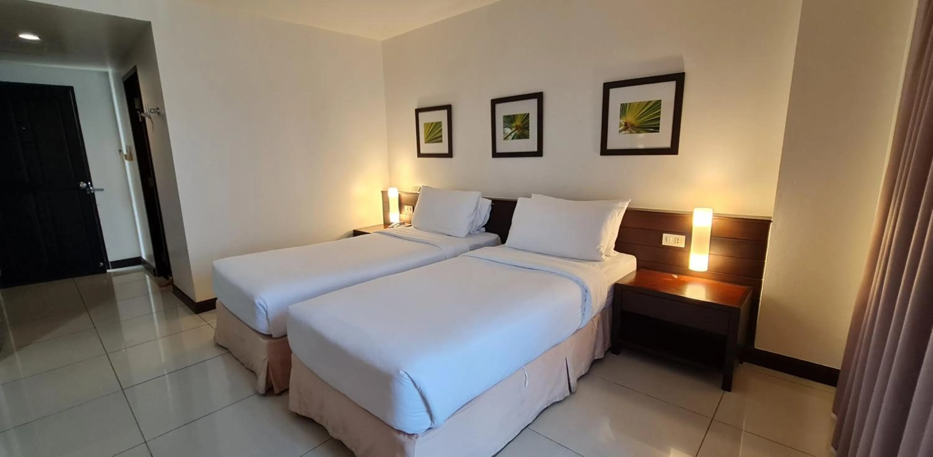 Superior Twin Room in Grand Hotel