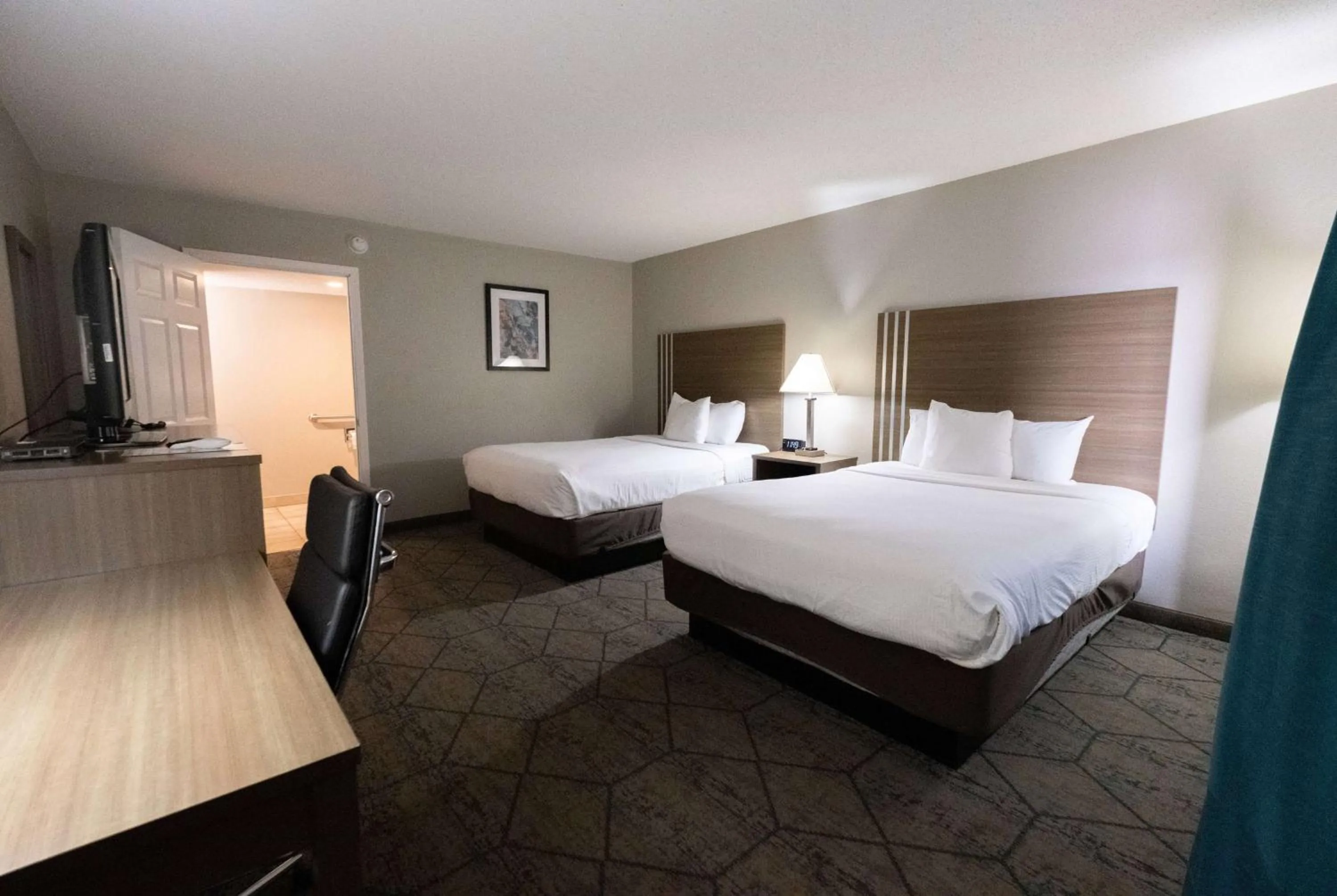 Queen Room with Two Queen Beds - Mobility Access/Non-Smoking in Baymont by Wyndham Effingham