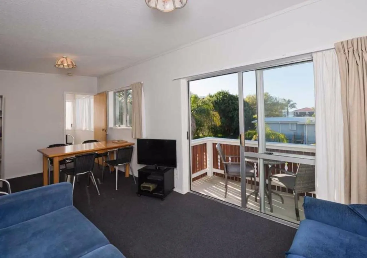 Two Bedroom Holiday Apartment 2 Story in Edelweiss Motel