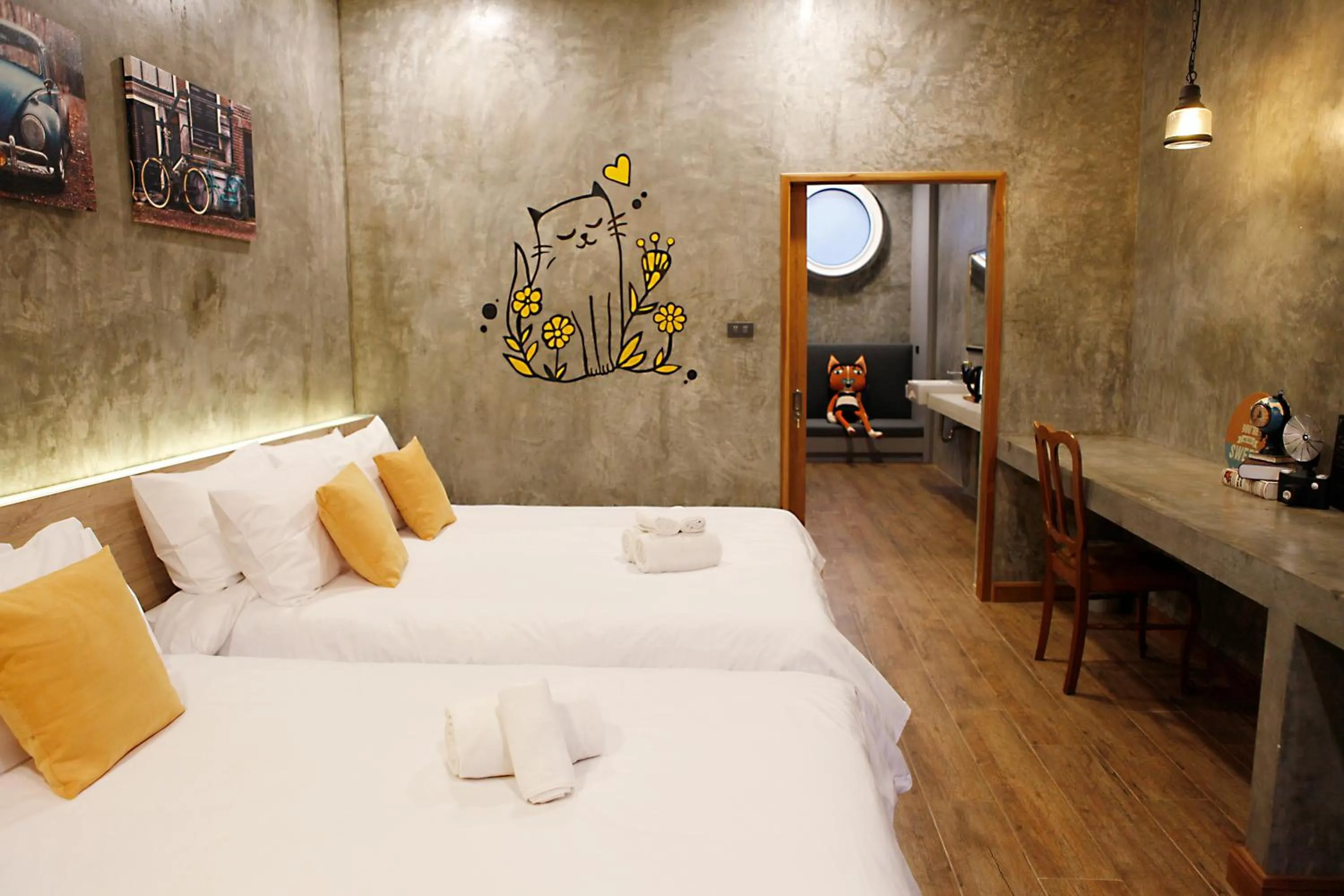 Family Garden Room in Yellow Pillow village