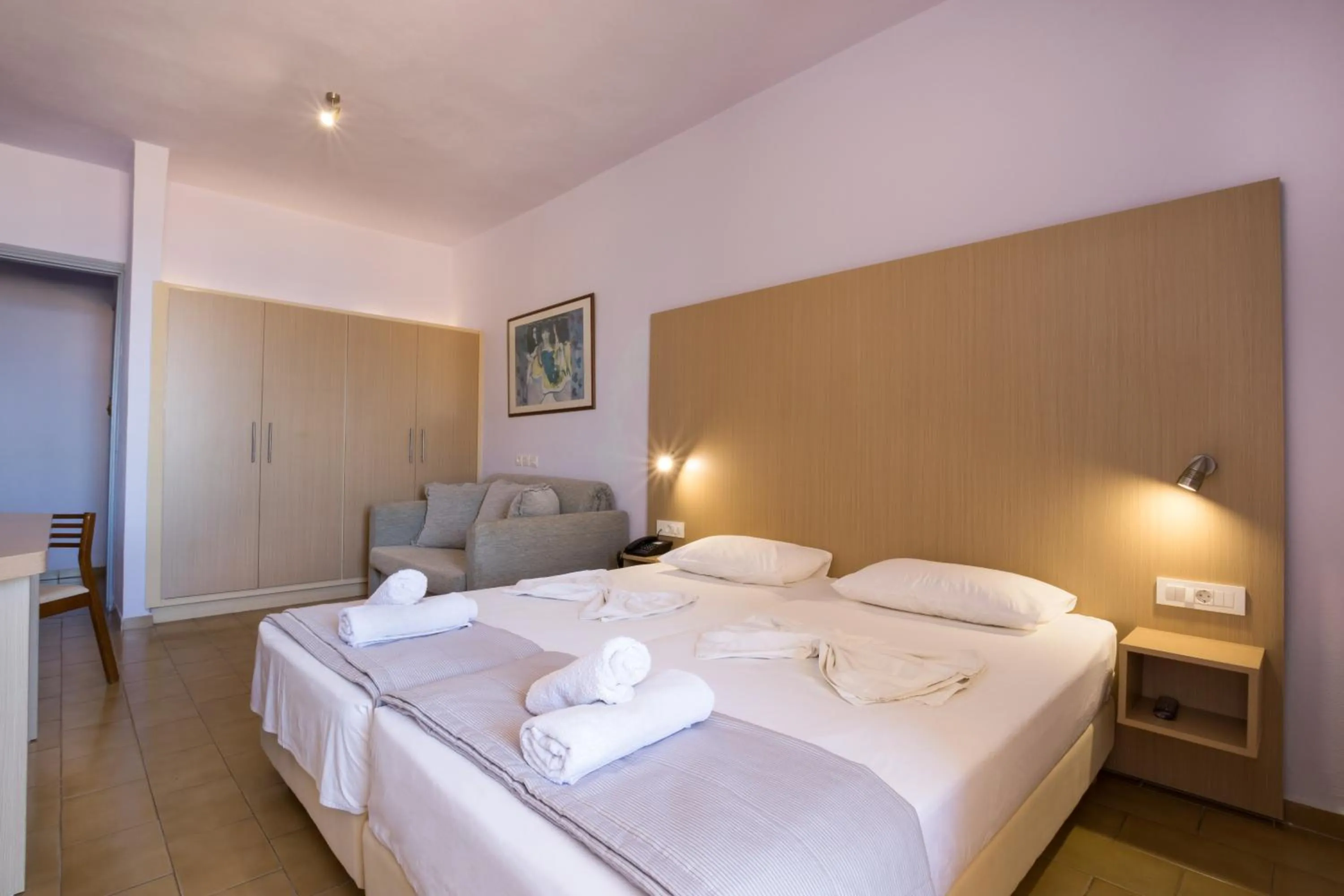 Family Room with Pool View in Atlantis Hotel