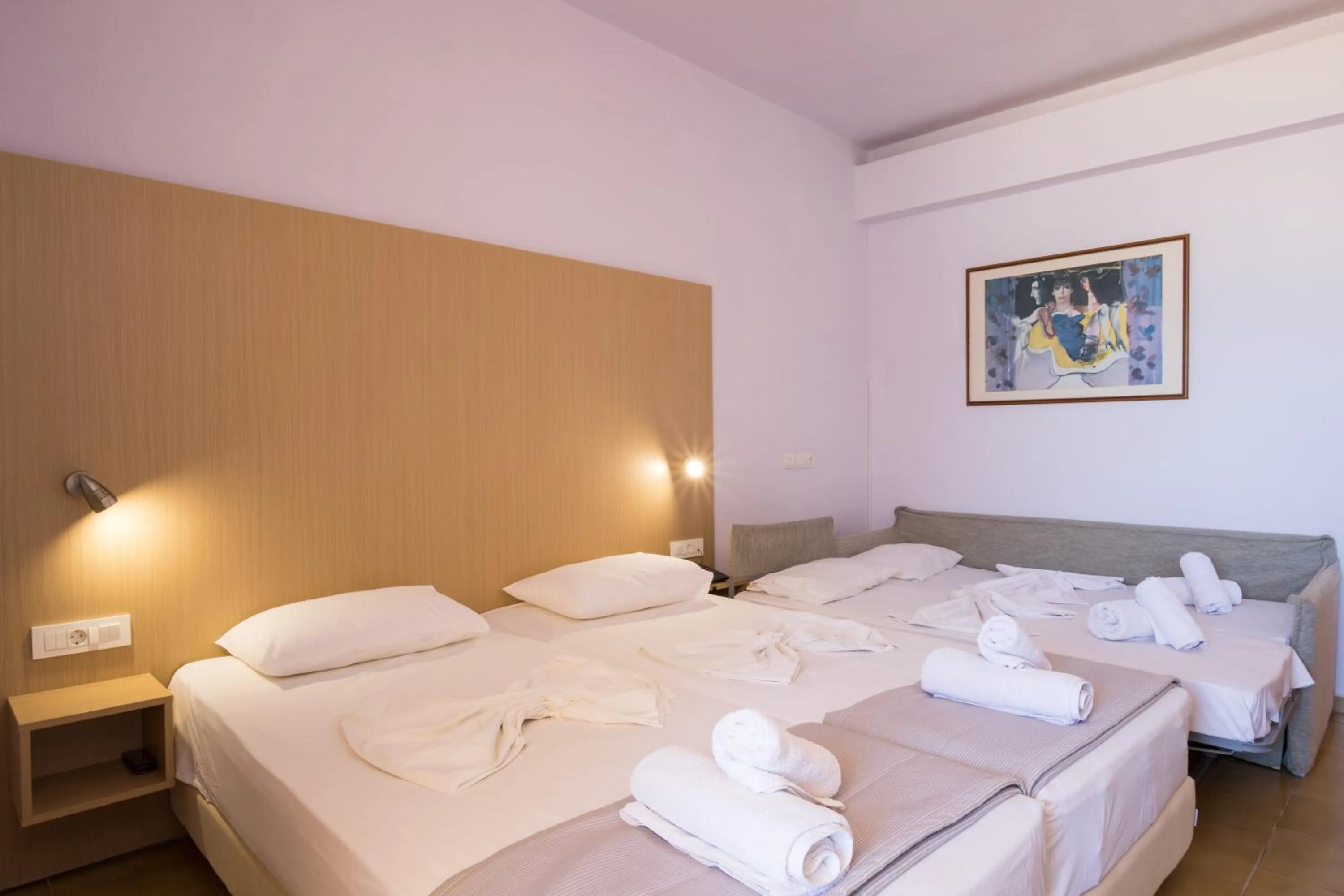 Family Room with Pool View in Atlantis Hotel