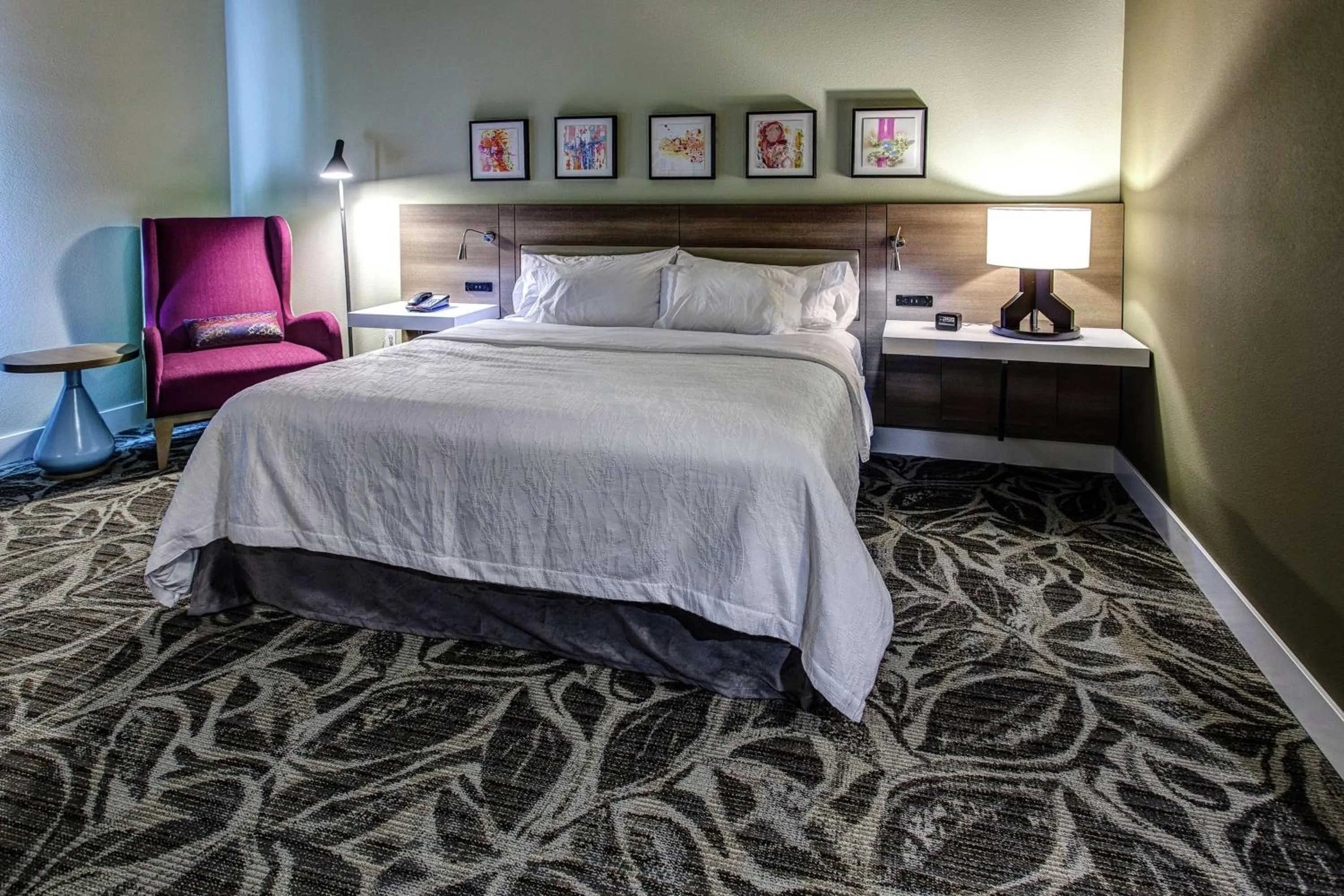 King Room in Hilton Garden Inn Topeka