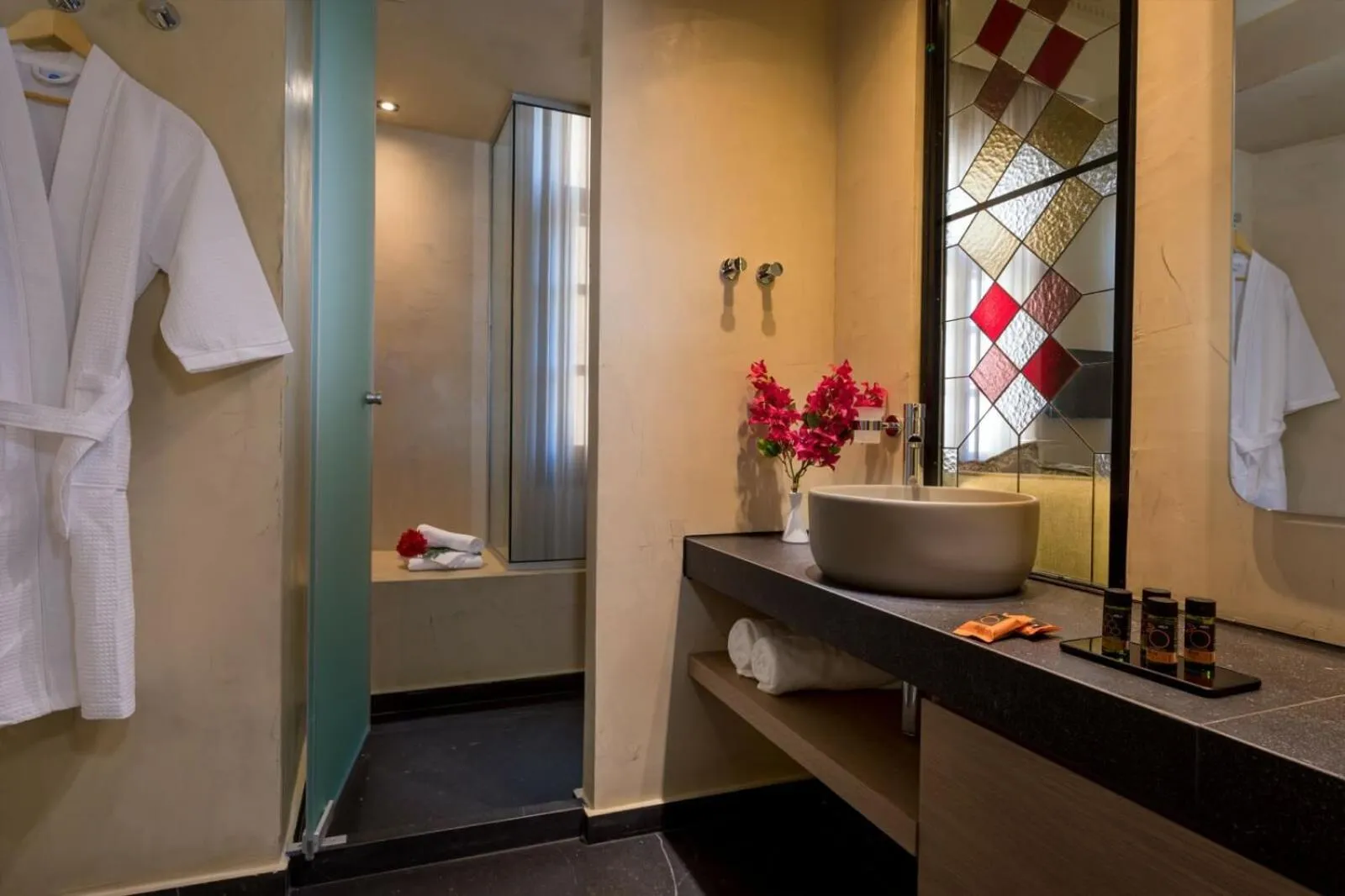 Superior Twin Room with Sea View in ELG Contessa Boutique Hotel