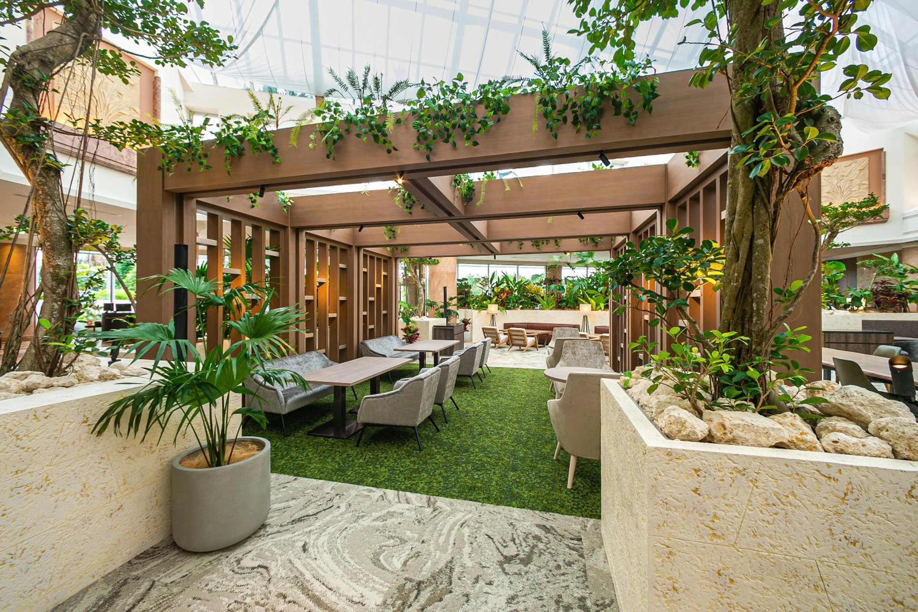 Club Corner Premium with Club Lounge in Oriental Hotel Okinawa Resort & Spa