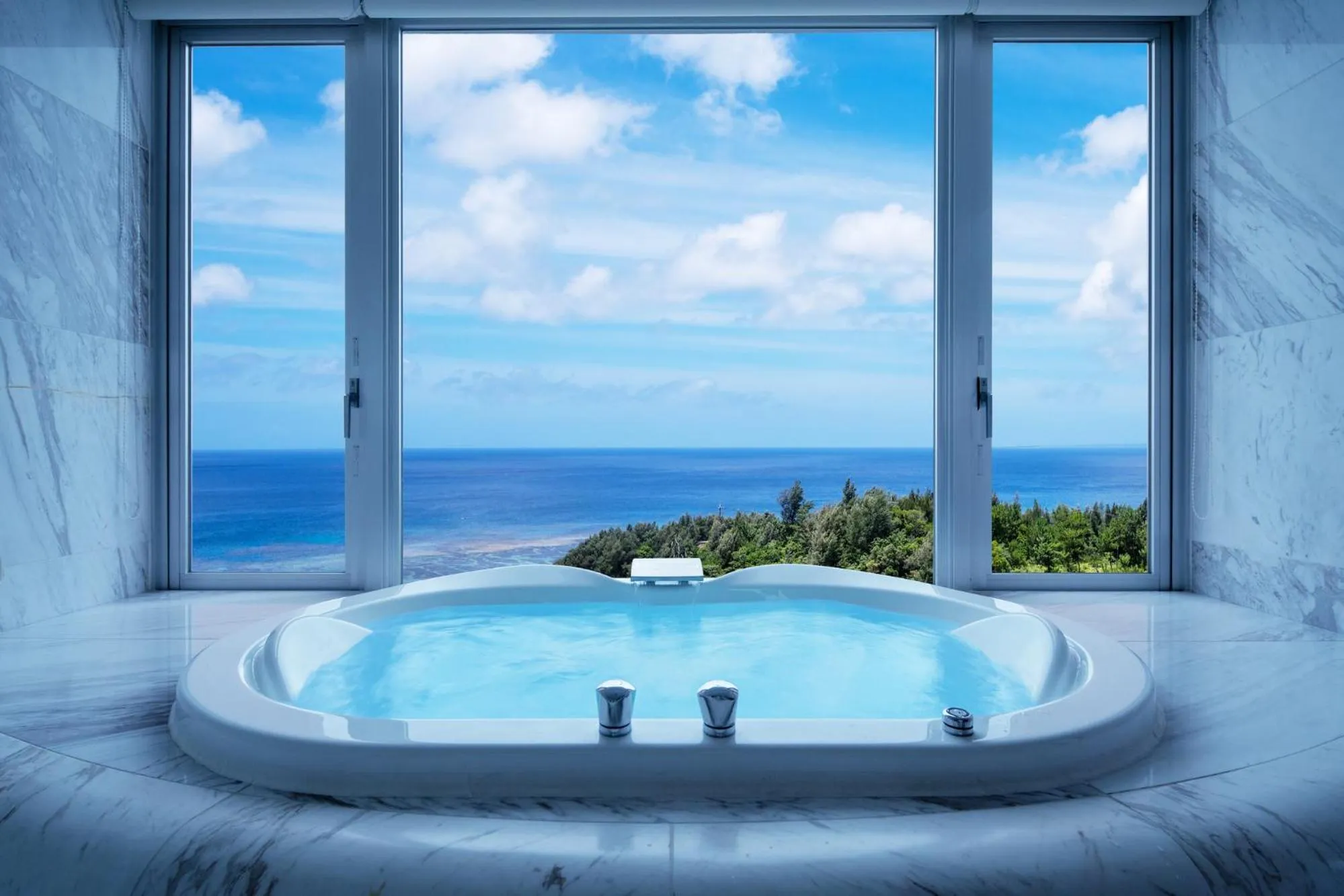 Premium Suite with Panoramic Ocean View with Club Lounge - single occupancy in Oriental Hotel Okinawa Resort & Spa
