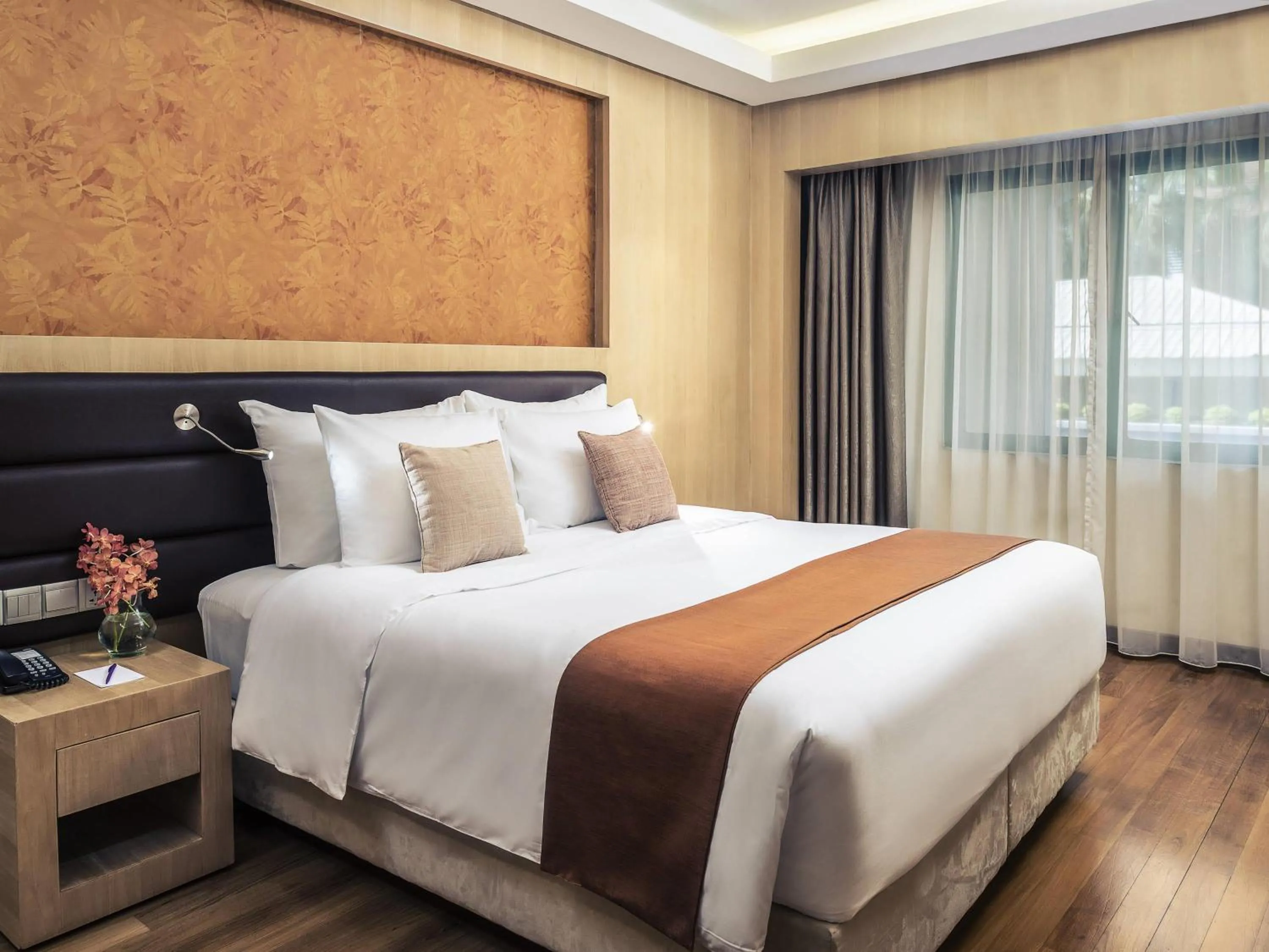 Deluxe King Room in Mercure Yangon Kaba Aye