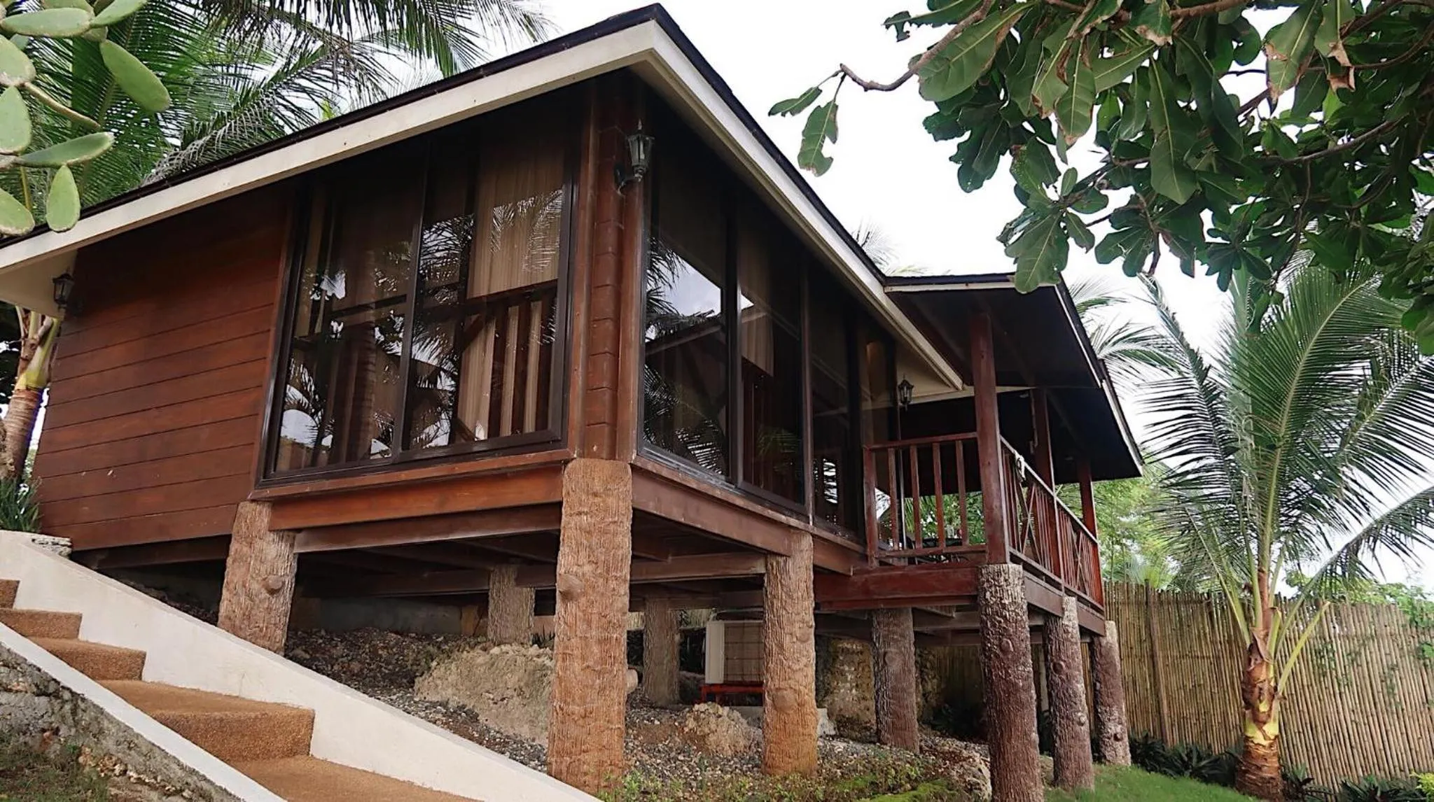 Bungalow - Beach Front in Anda White Beach Resort