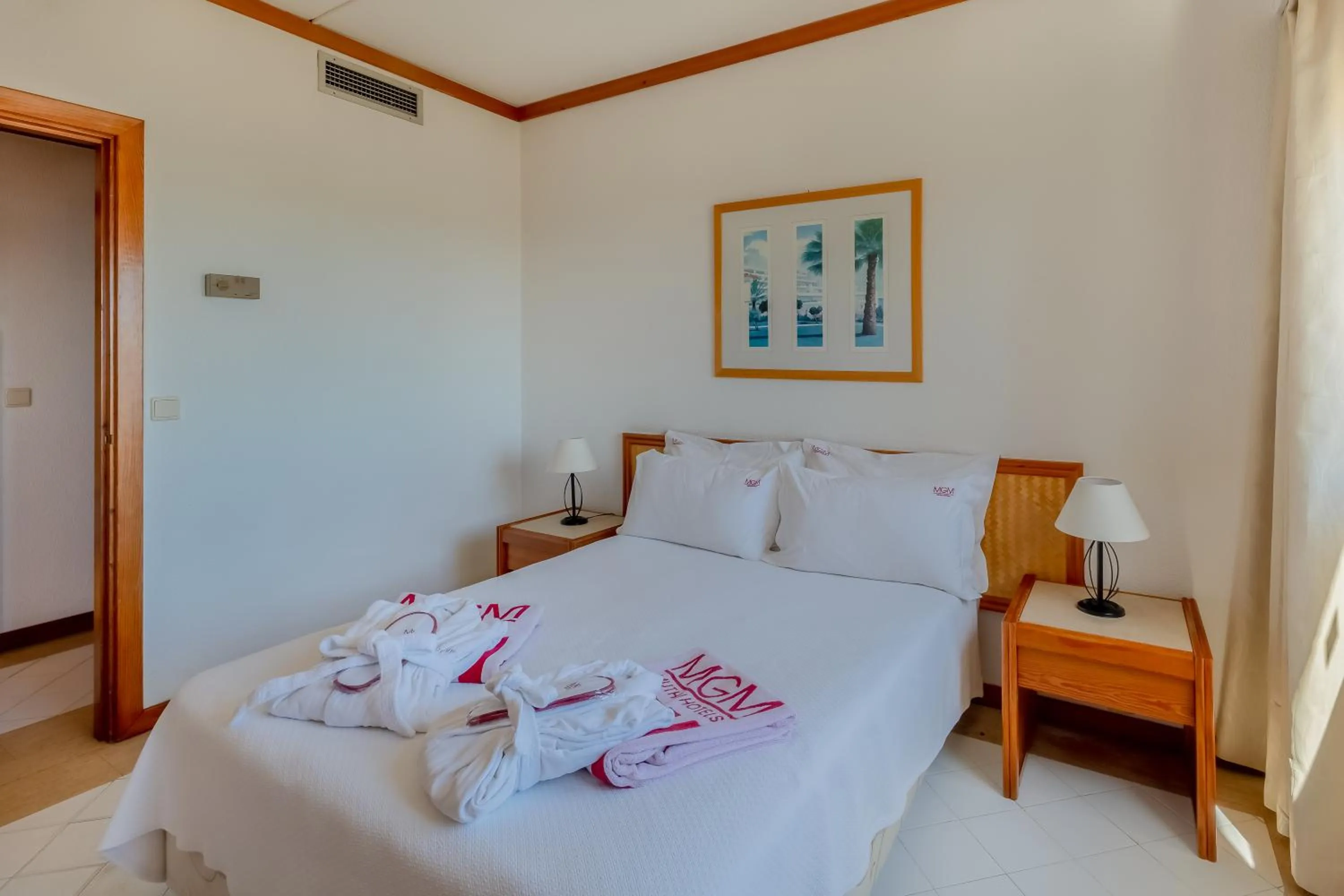 Superior Two-Bedroom Apartment in Muthu Oura Praia Hotel