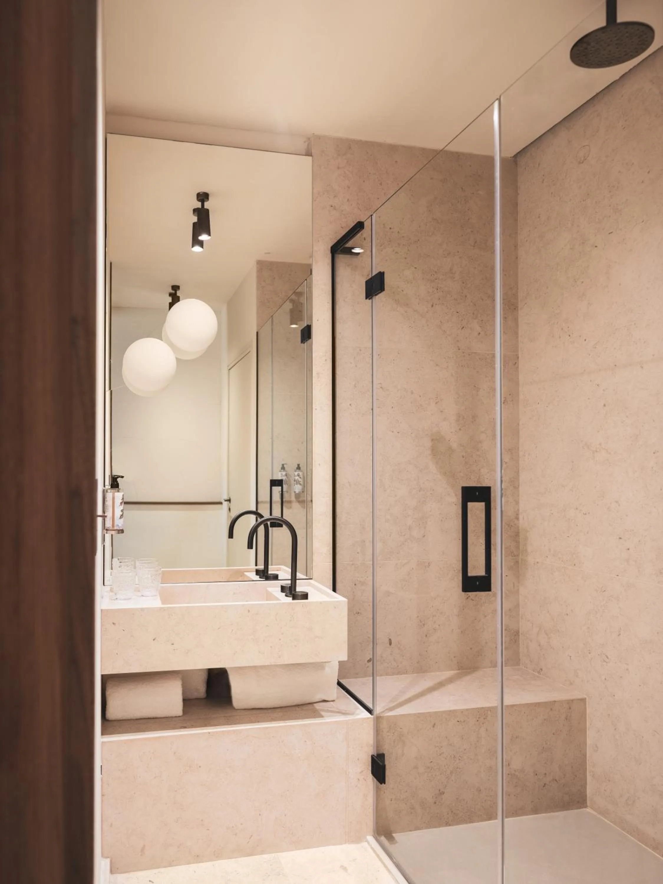 Comfort Triple Room in Hôtel Liautaud Cassis