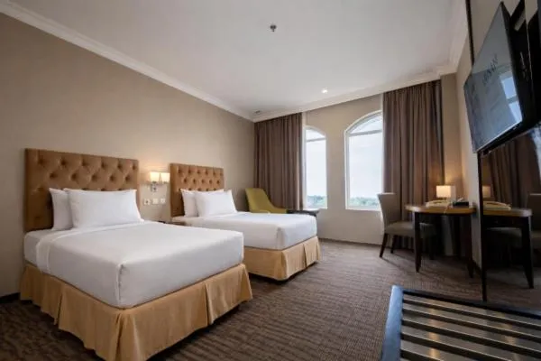 Deluxe Twin Room in The Mirah Hotel Bogor