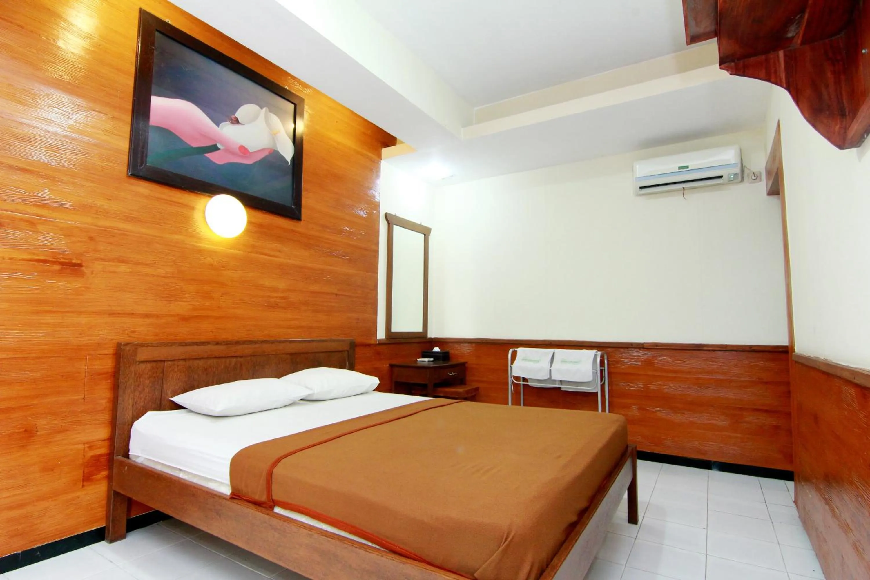 Deluxe Room in The Soemarsono Hotel