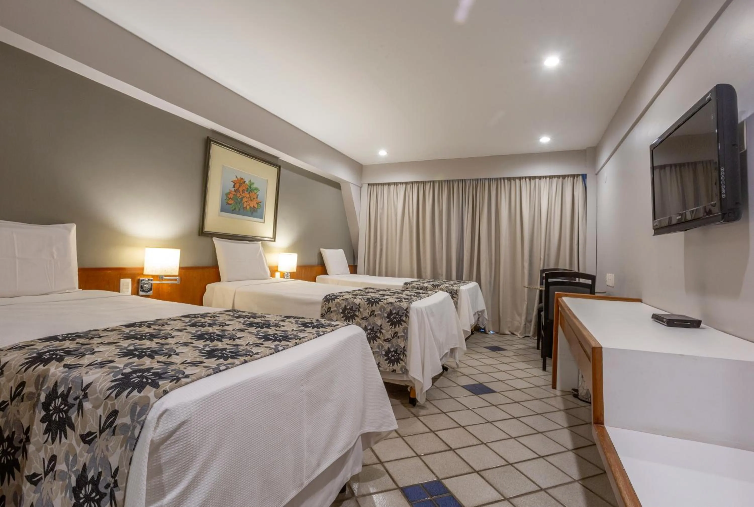 Superior Triple Room in Blue Tree Towers Rio Poty