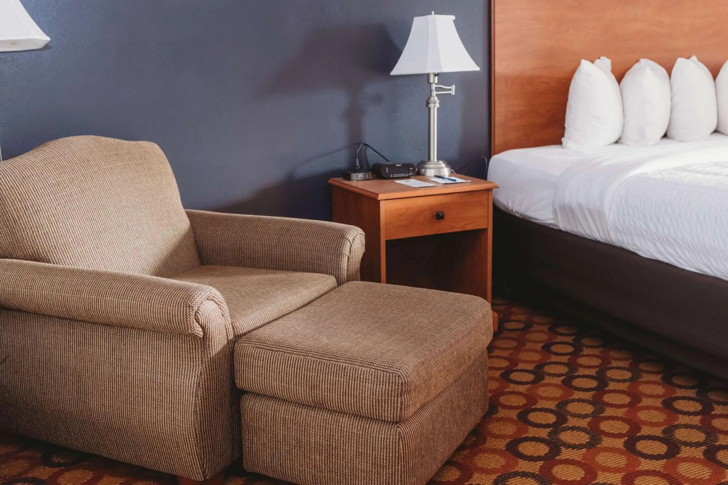 King Room - Non-Smoking in Clarion Inn