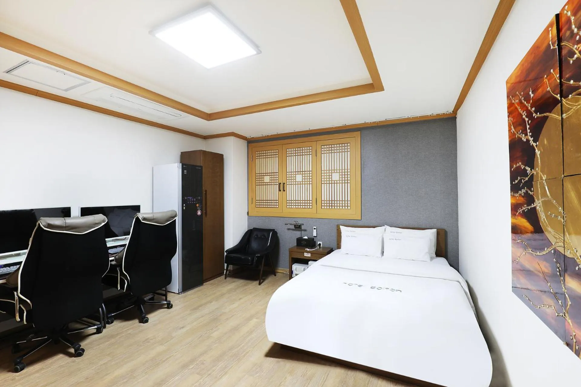 Deluxe Double Room in BOLTON Hotel