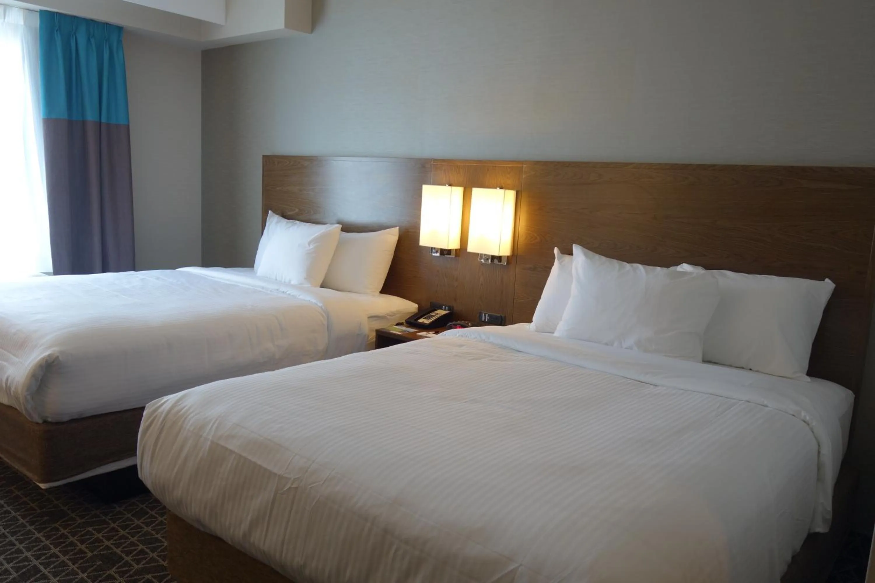 Queen Room with Two Queen Beds - Non-Smoking in Park Inn by Radisson Brampton, ON