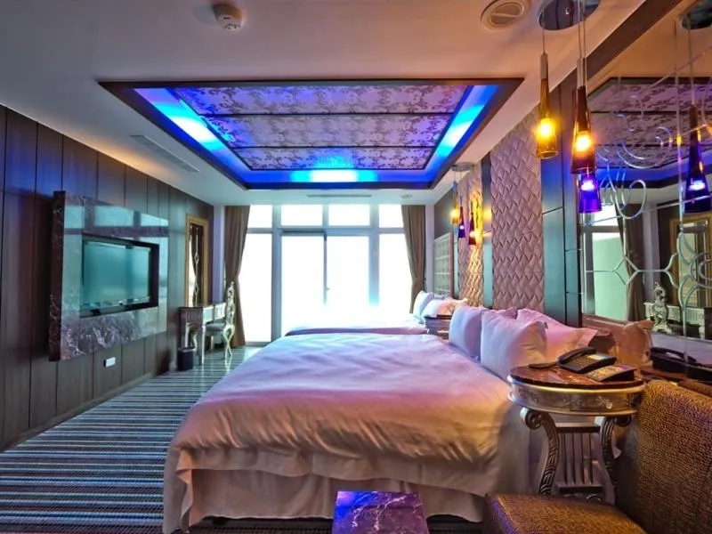 Deluxe Family Room in White House Hot Spring Beach Resort