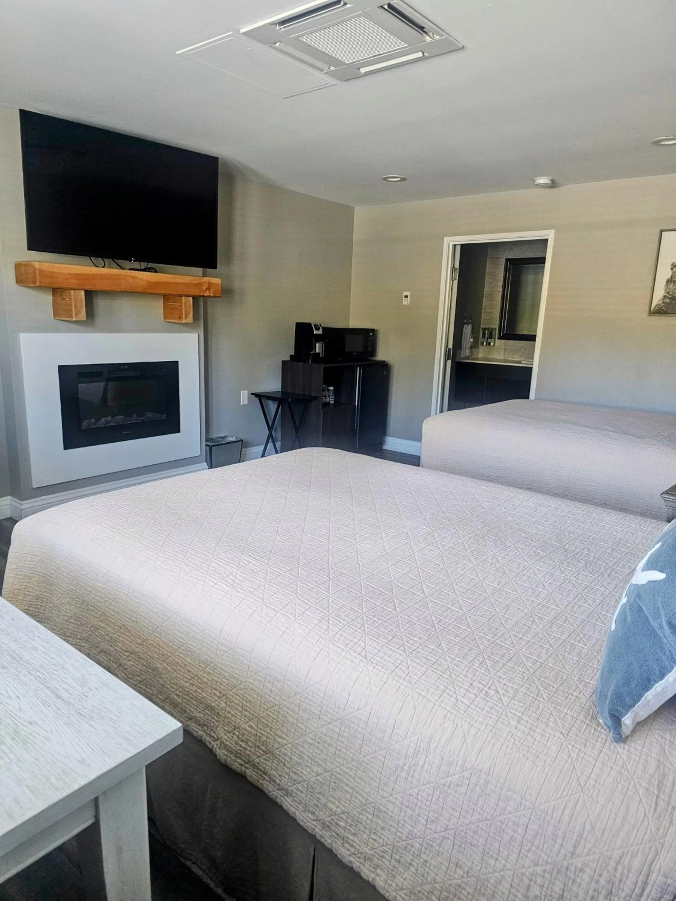 Two-Bedroom Villa in Big Bear Frontier