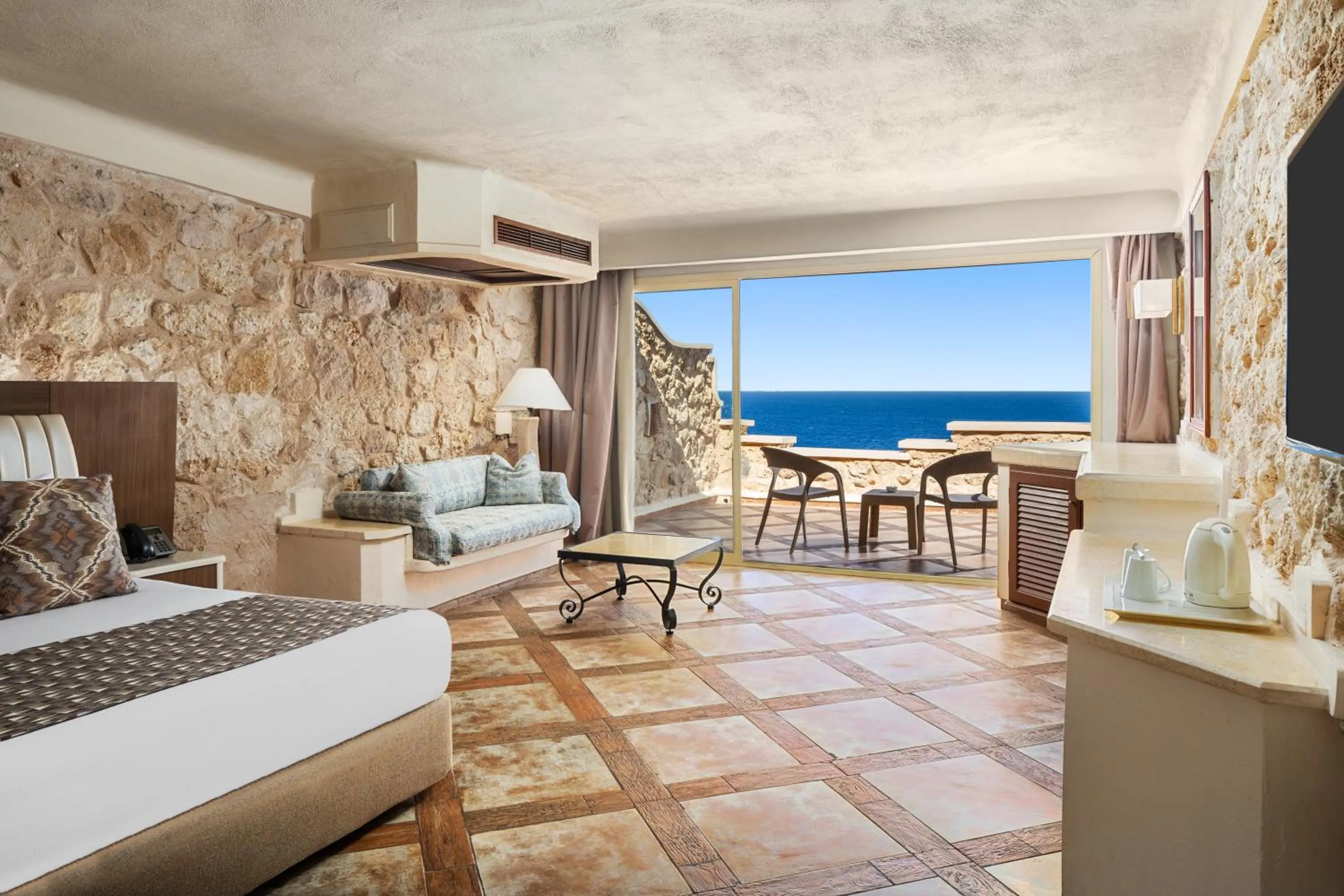 Honeymoon Room in Pickalbatros Citadel Resort Sahl Hasheesh