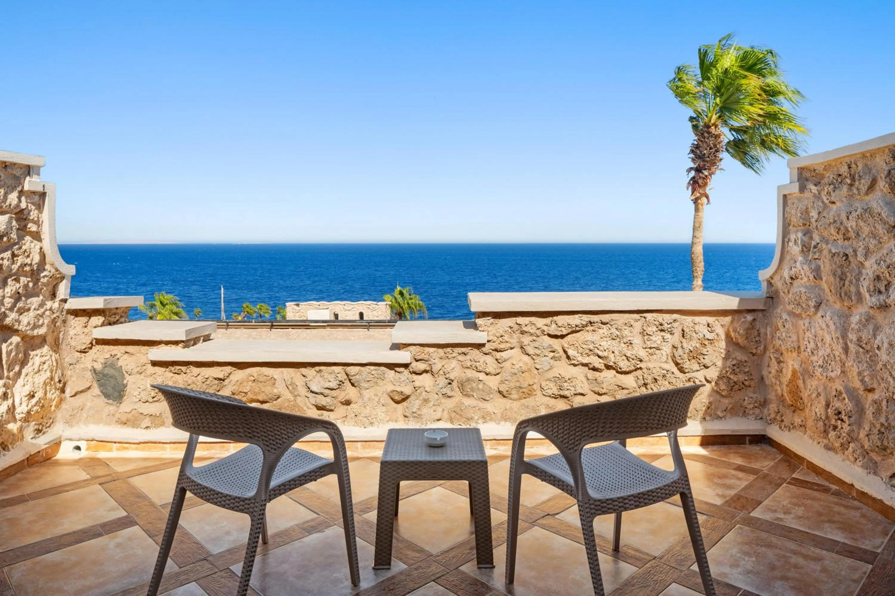 Standard Triple Room with Sea View in Pickalbatros Citadel Resort Sahl Hasheesh