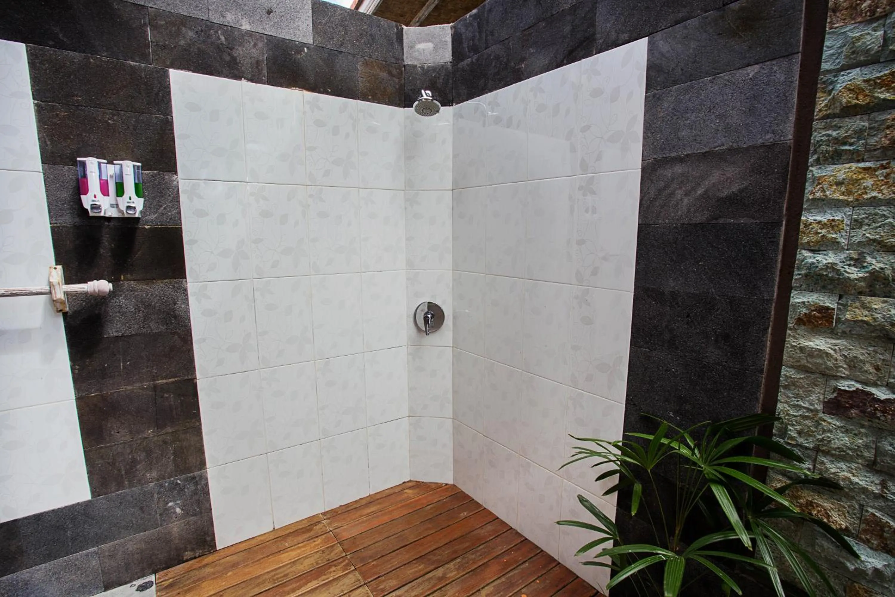 Deluxe Suite with Pool View in The Palm Grove Villas