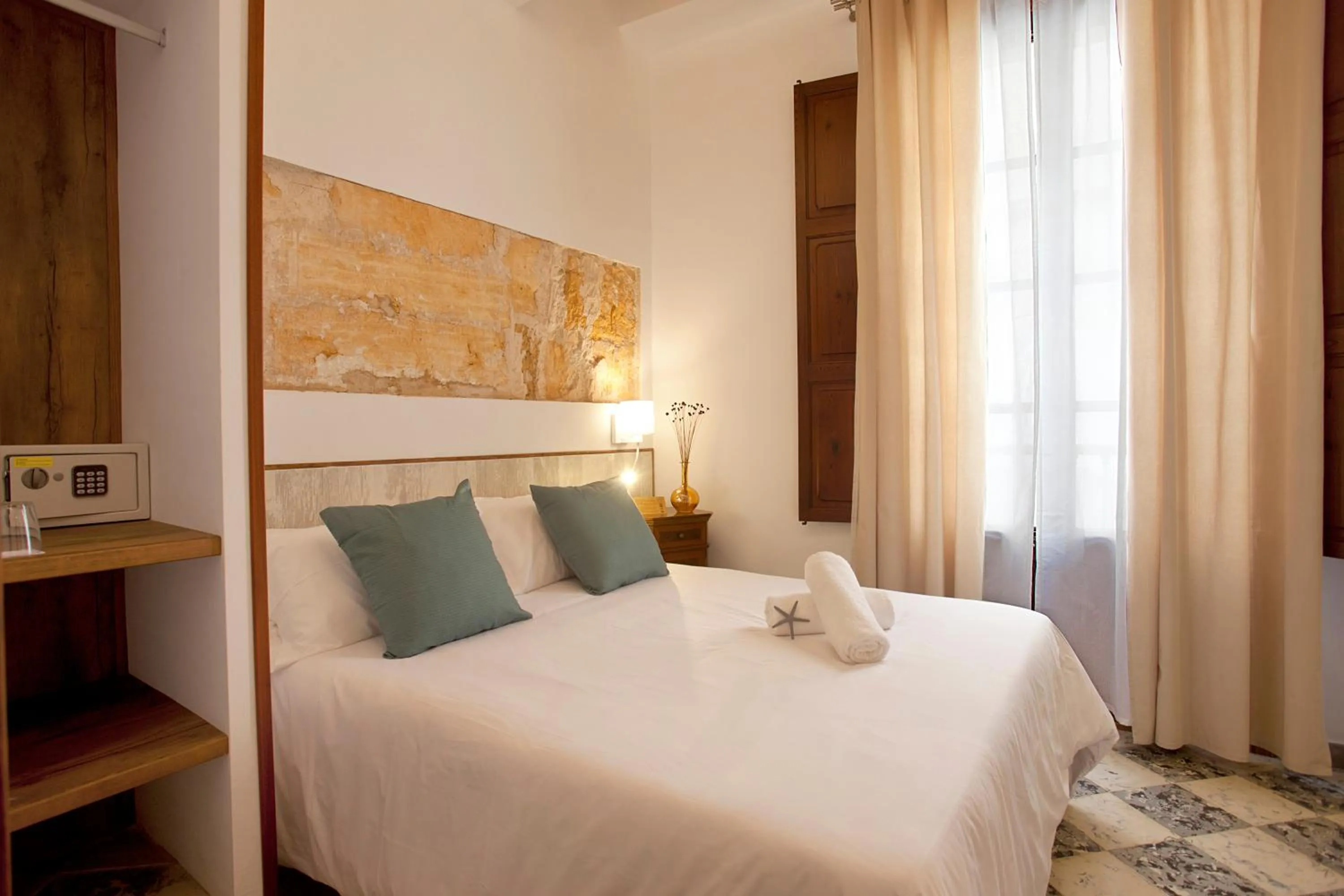 Budget Double Room in Casal de Petra - Rooms & Pool by My Rooms Hotels TI