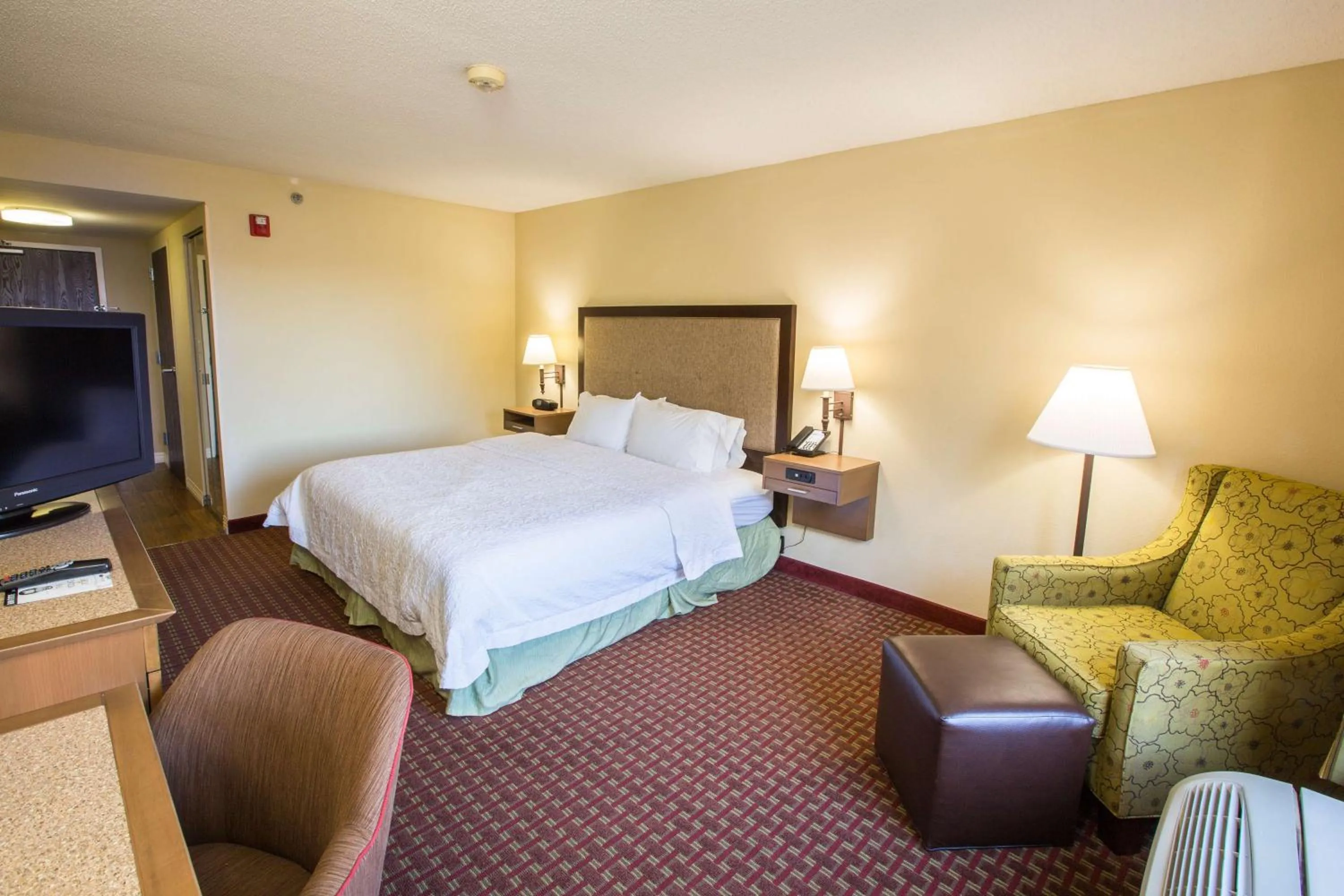 King Room - Mobility Access/Non-Smoking in Hampton Inn Washington